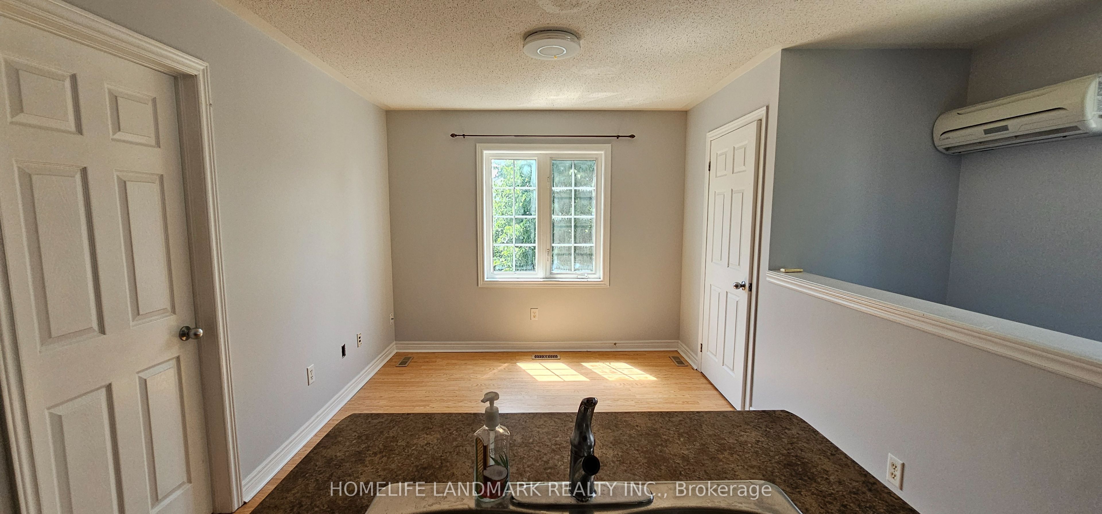109 Northvale Road Coach Property Photo 2