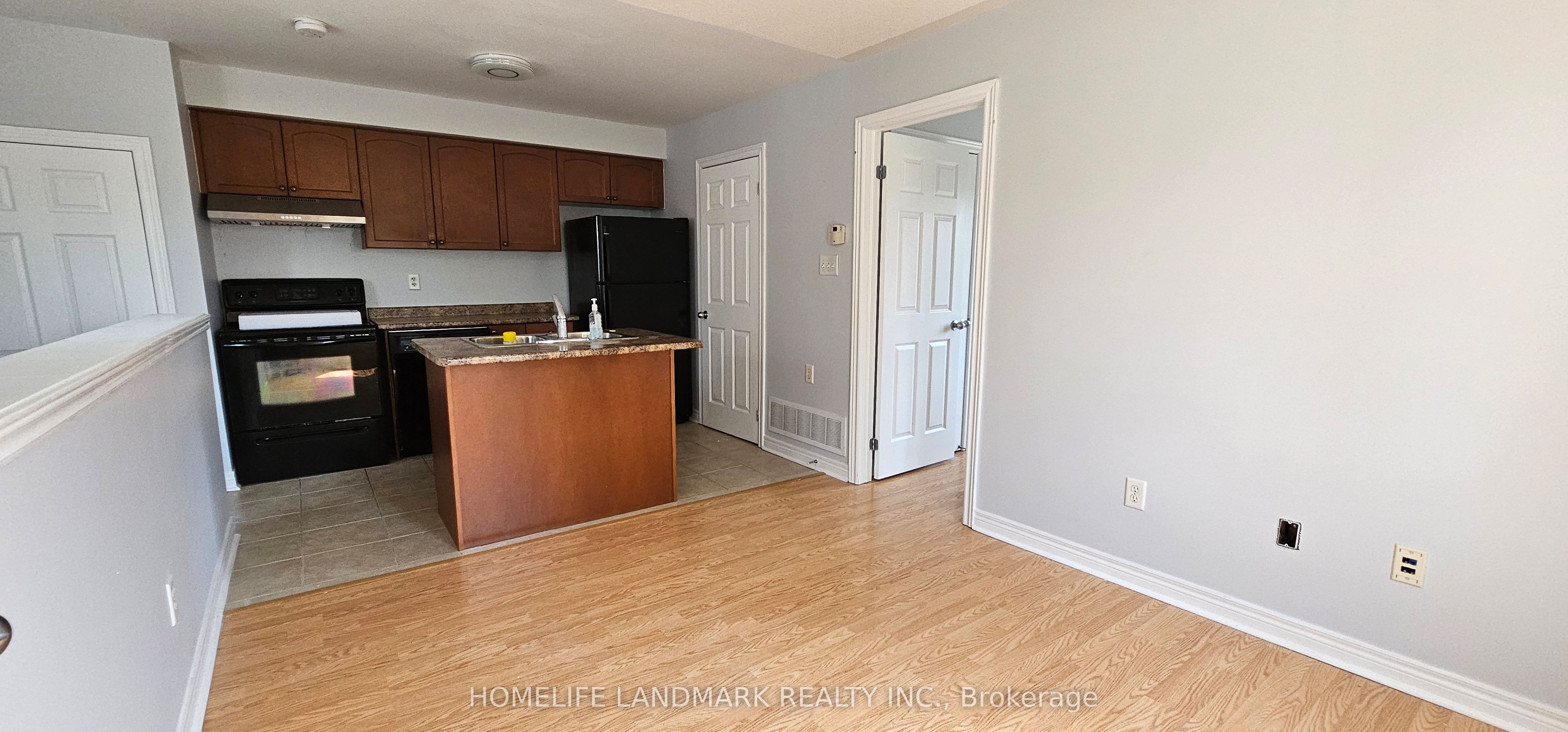 109 Northvale Road Coach Property Photo 5
