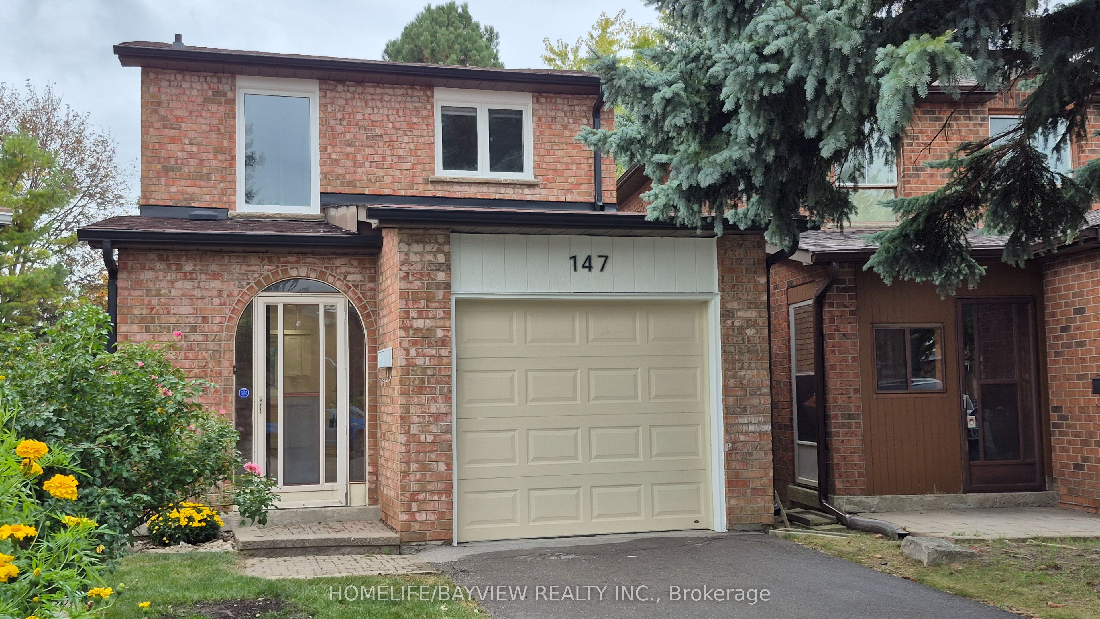 147 Dunbar Crescent Property Photo 1