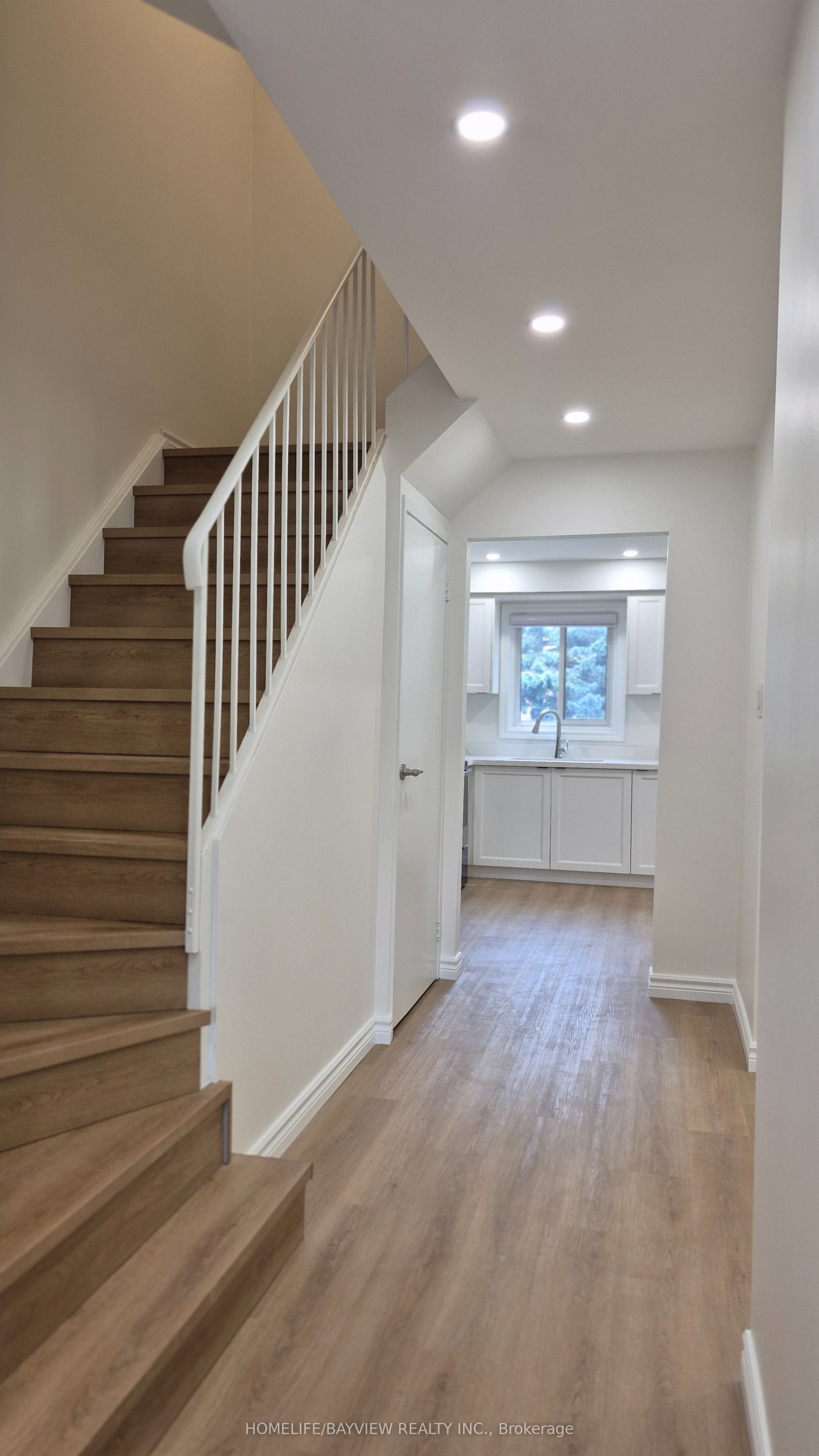 147 Dunbar Crescent Property Photo 3