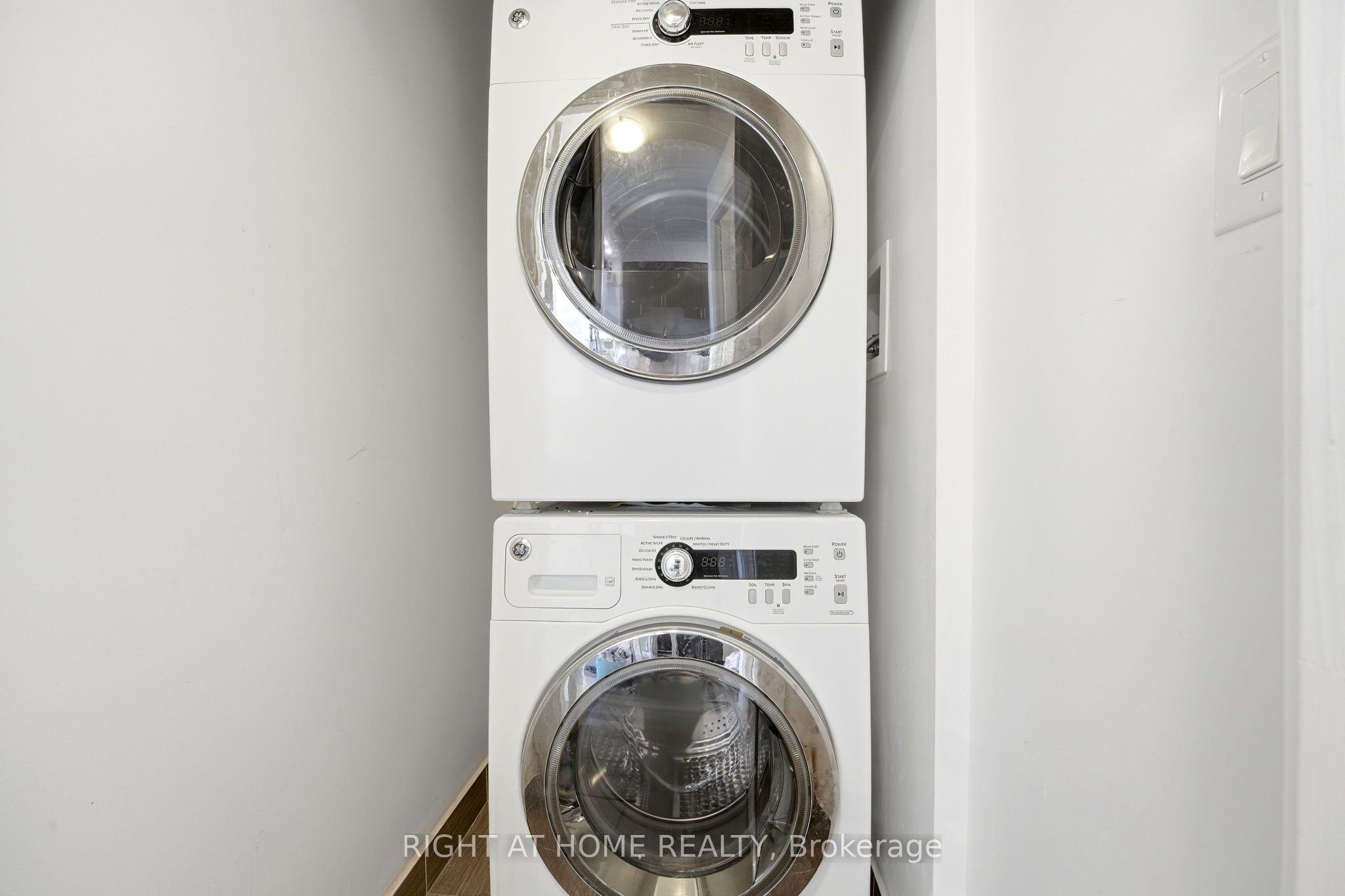 7171 Yonge Street 1702 Property Photo 20