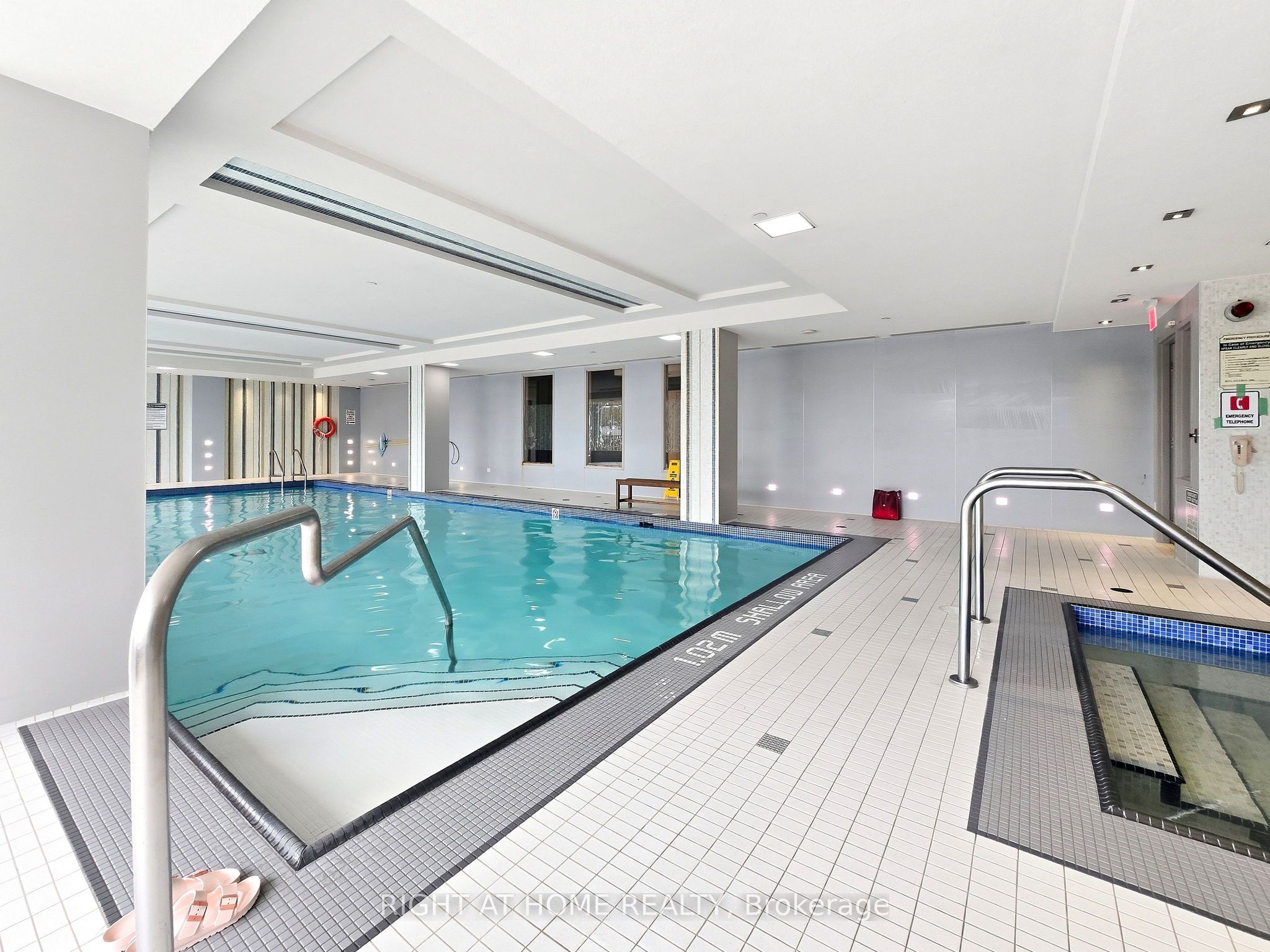 7171 Yonge Street 1702 Property Photo 28