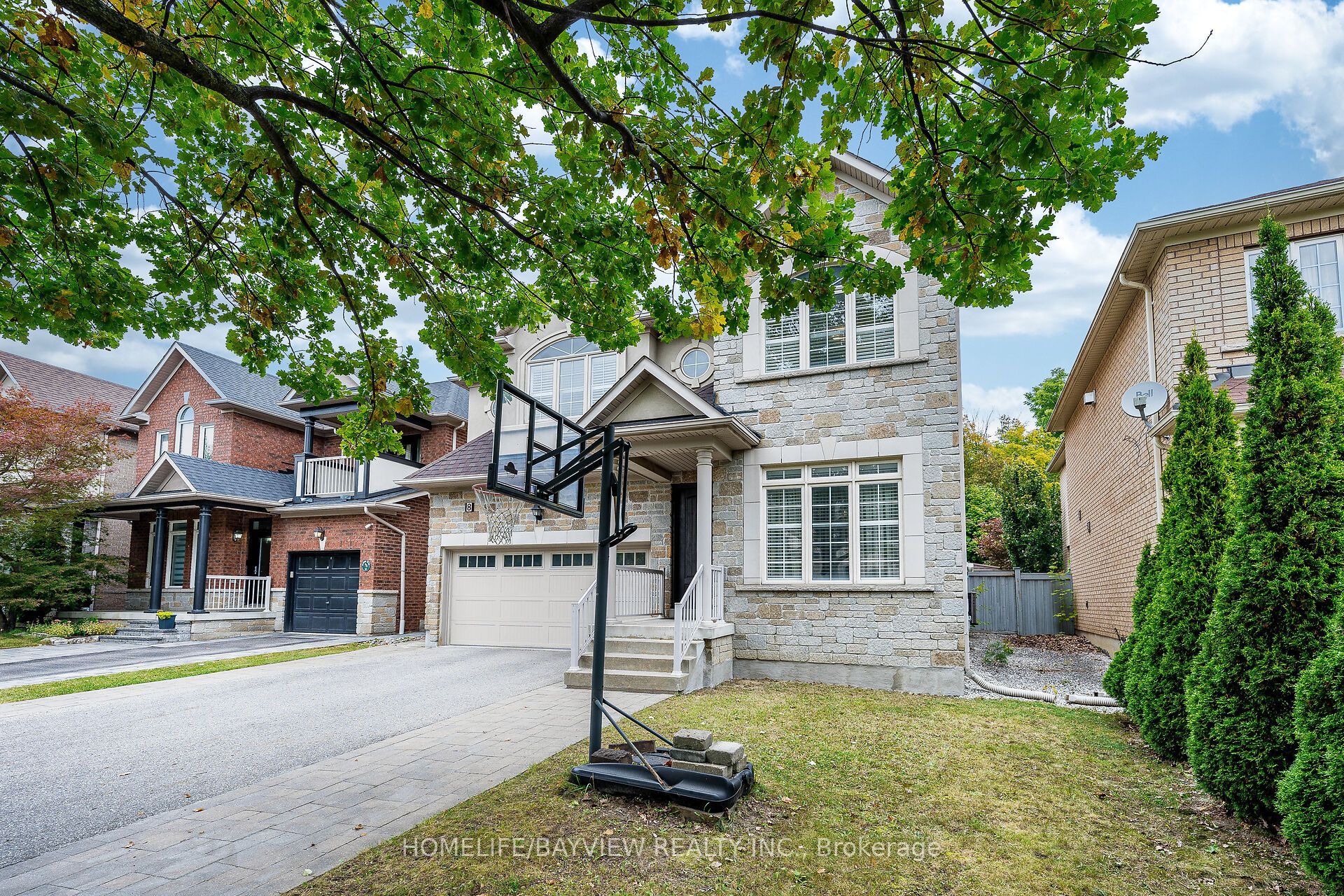 8 Matisse Trail Property Photo 2