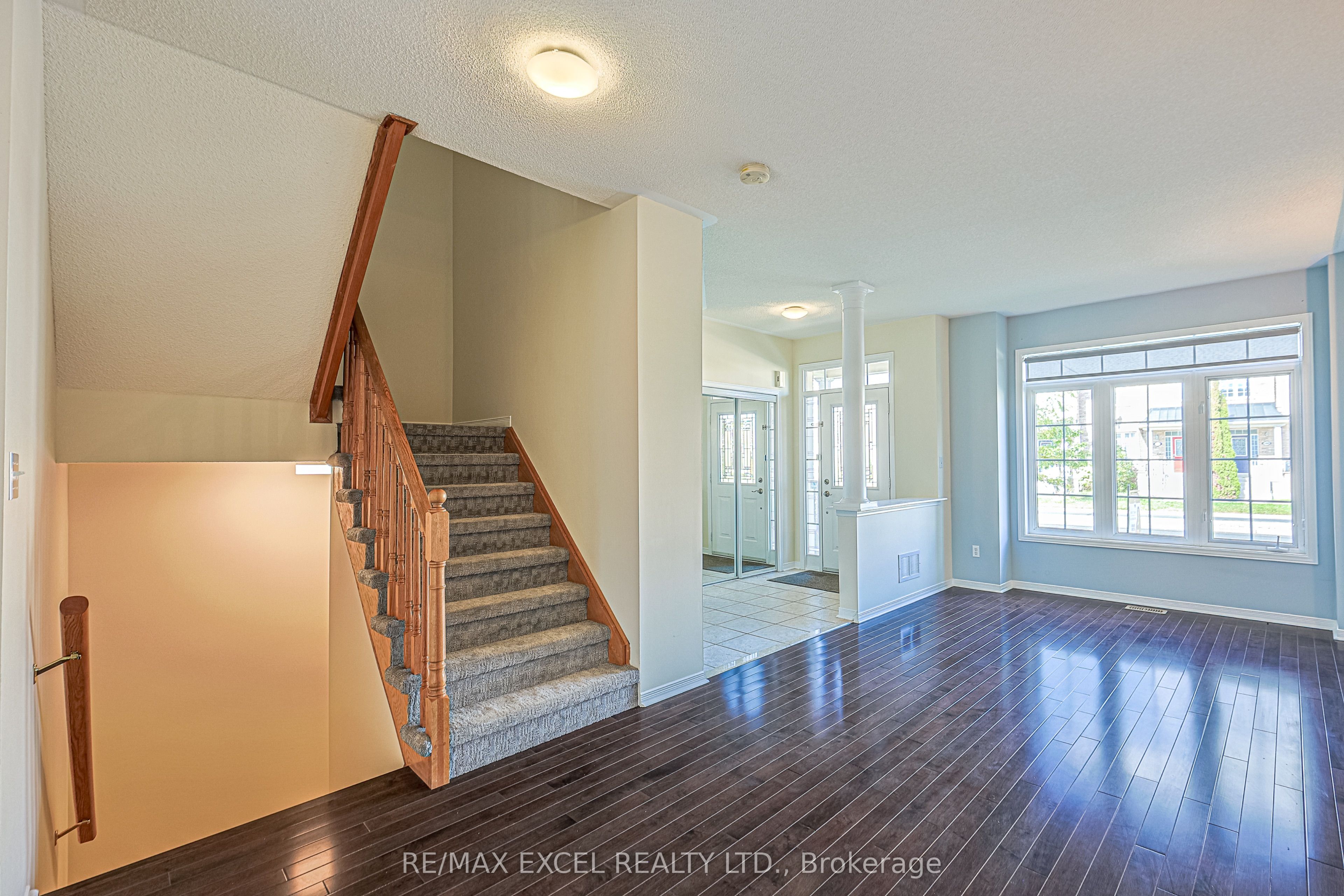 2383 Bur Oak Avenue Property Photo 2