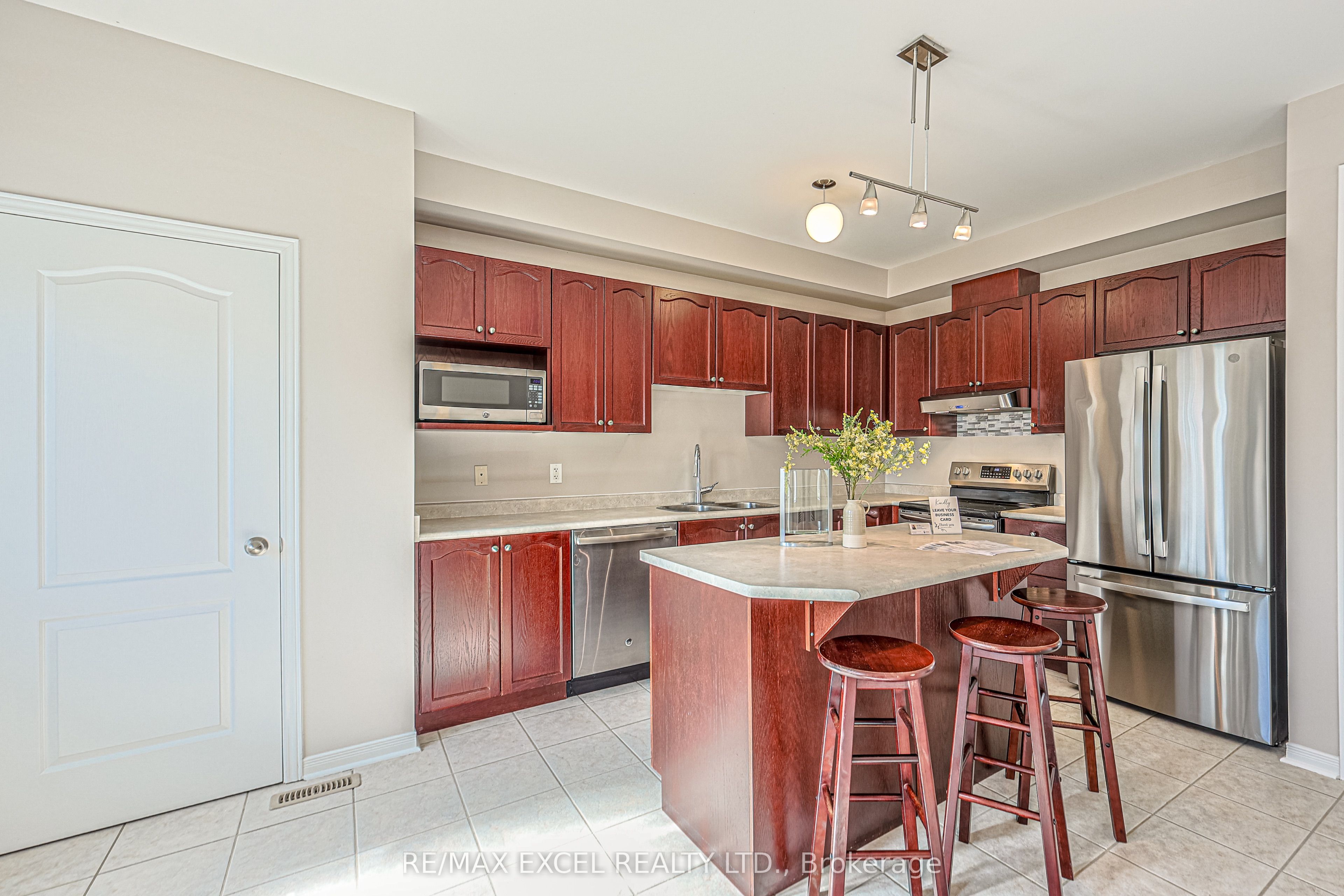 2383 Bur Oak Avenue Property Photo 7