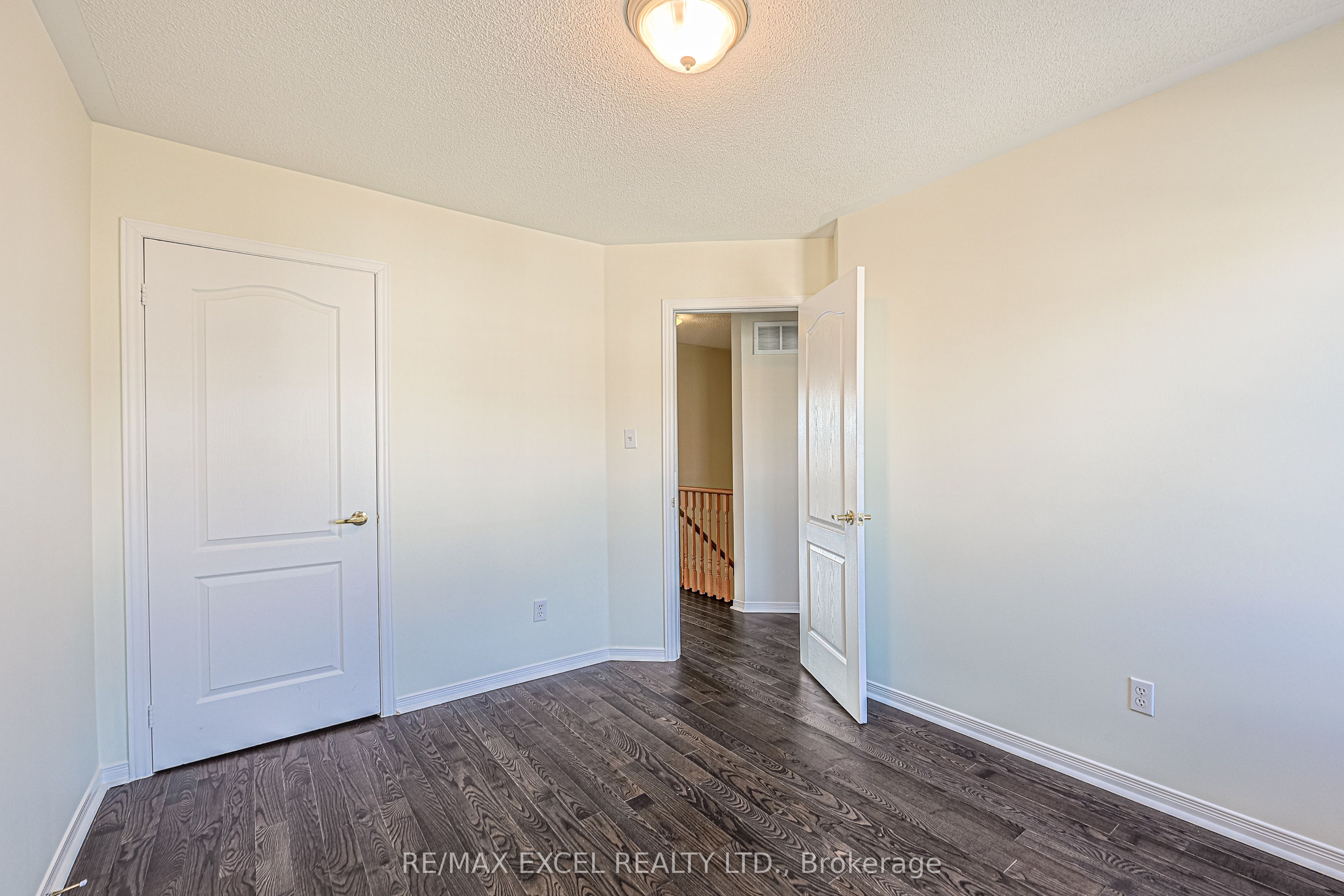 2383 Bur Oak Avenue Property Photo 17