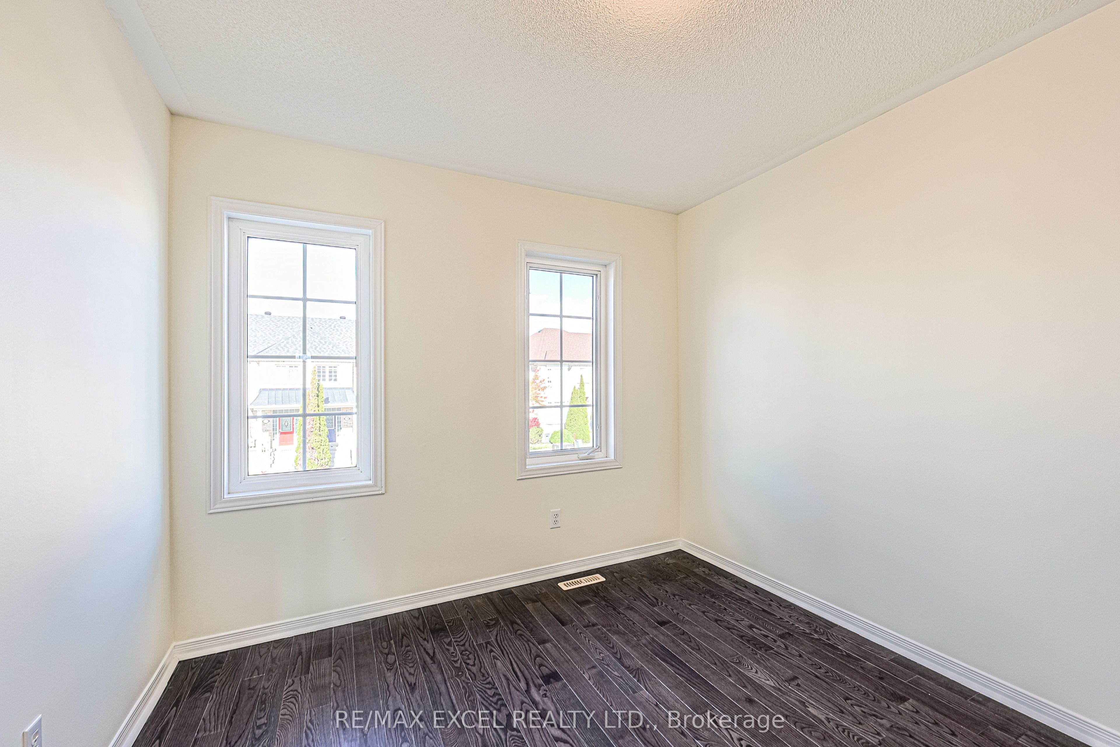 2383 Bur Oak Avenue Property Photo 18