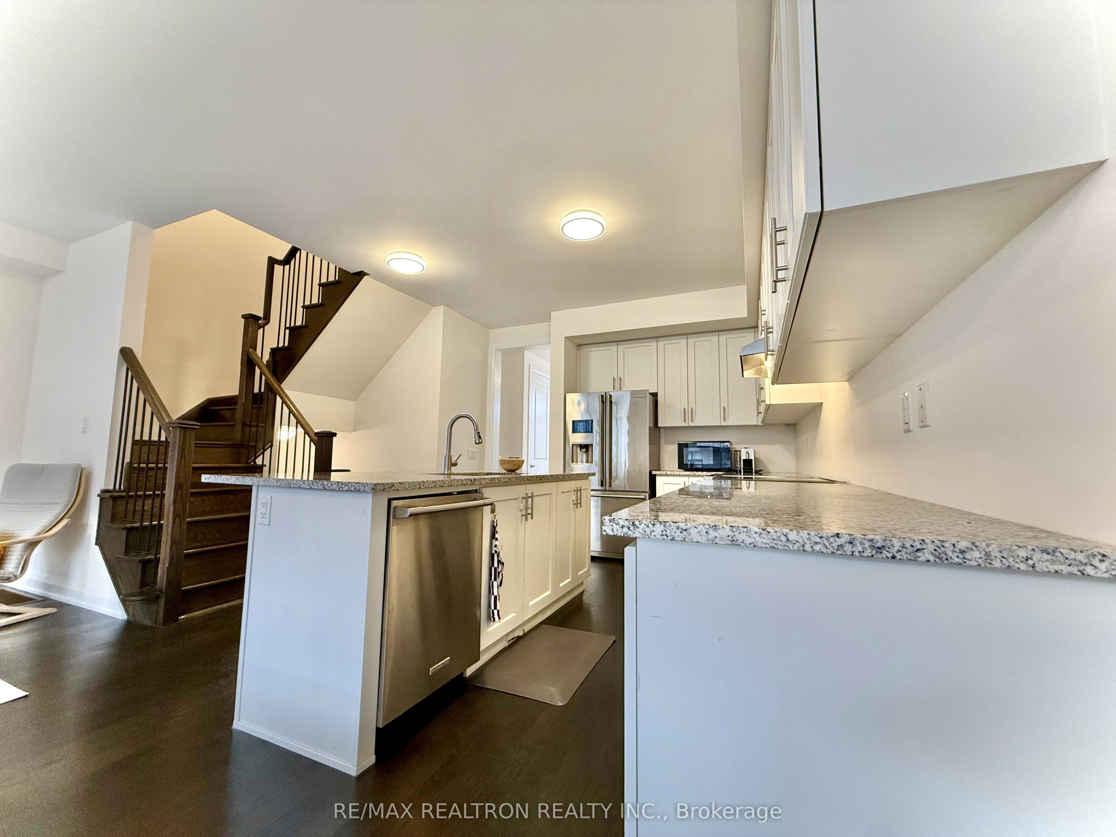 33 Duncombe Lane Property Photo 10