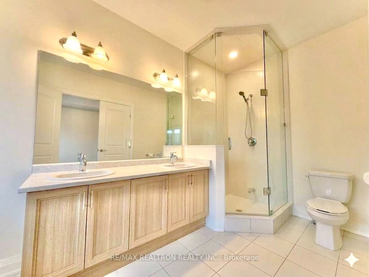 33 Duncombe Lane Property Photo 18