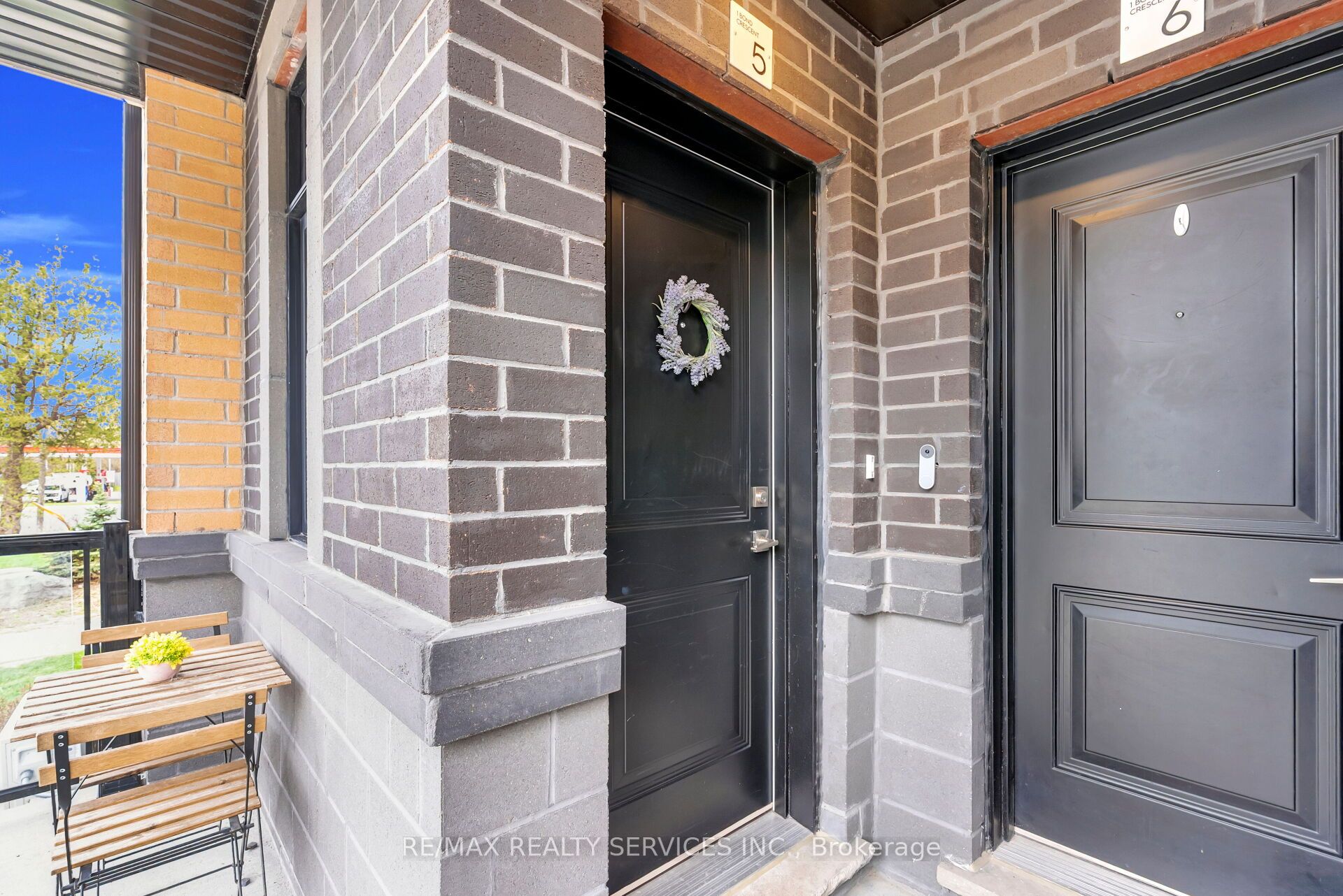 1 Bond Crescent 5 Property Photo 7