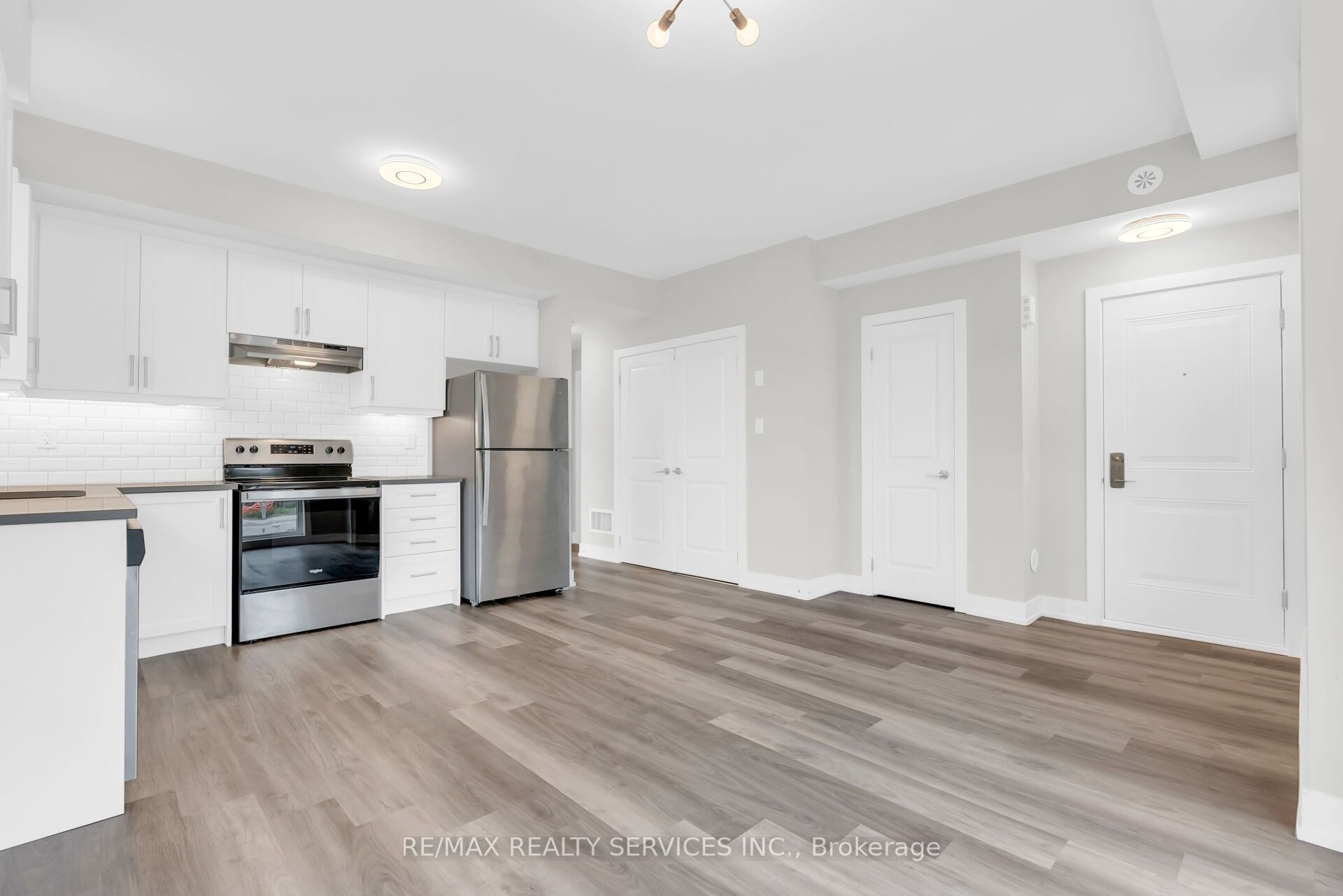 1 Bond Crescent 5 Property Photo 18