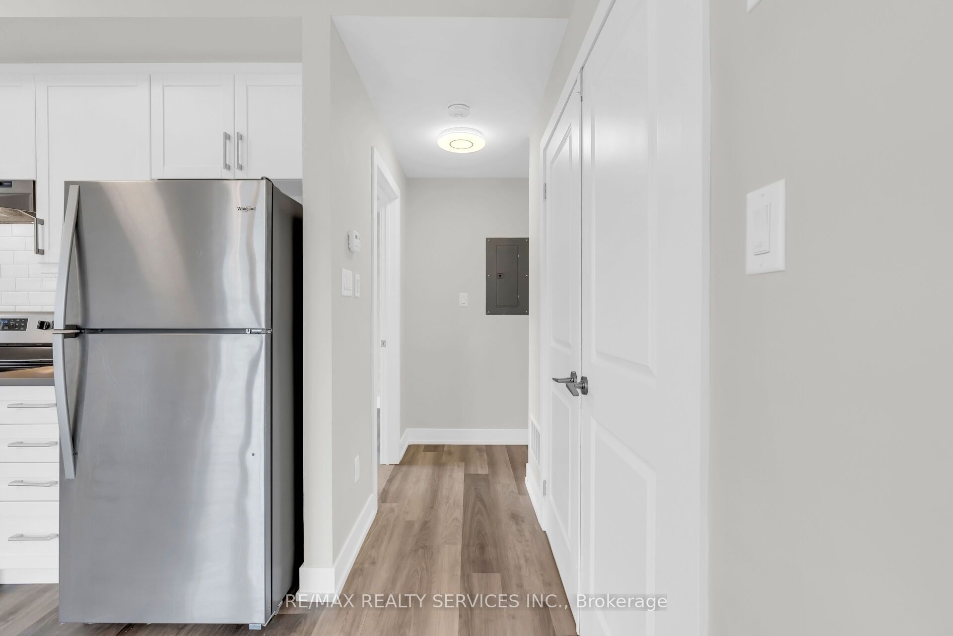 1 Bond Crescent 5 Property Photo 23