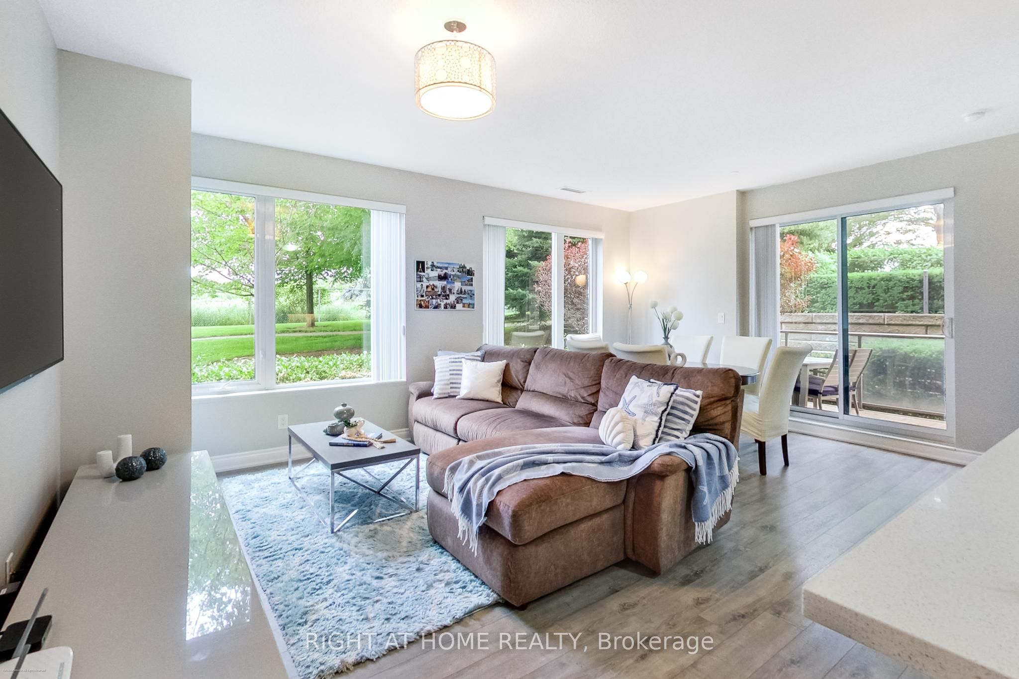 277 South Park Road 115 Property Photo 1