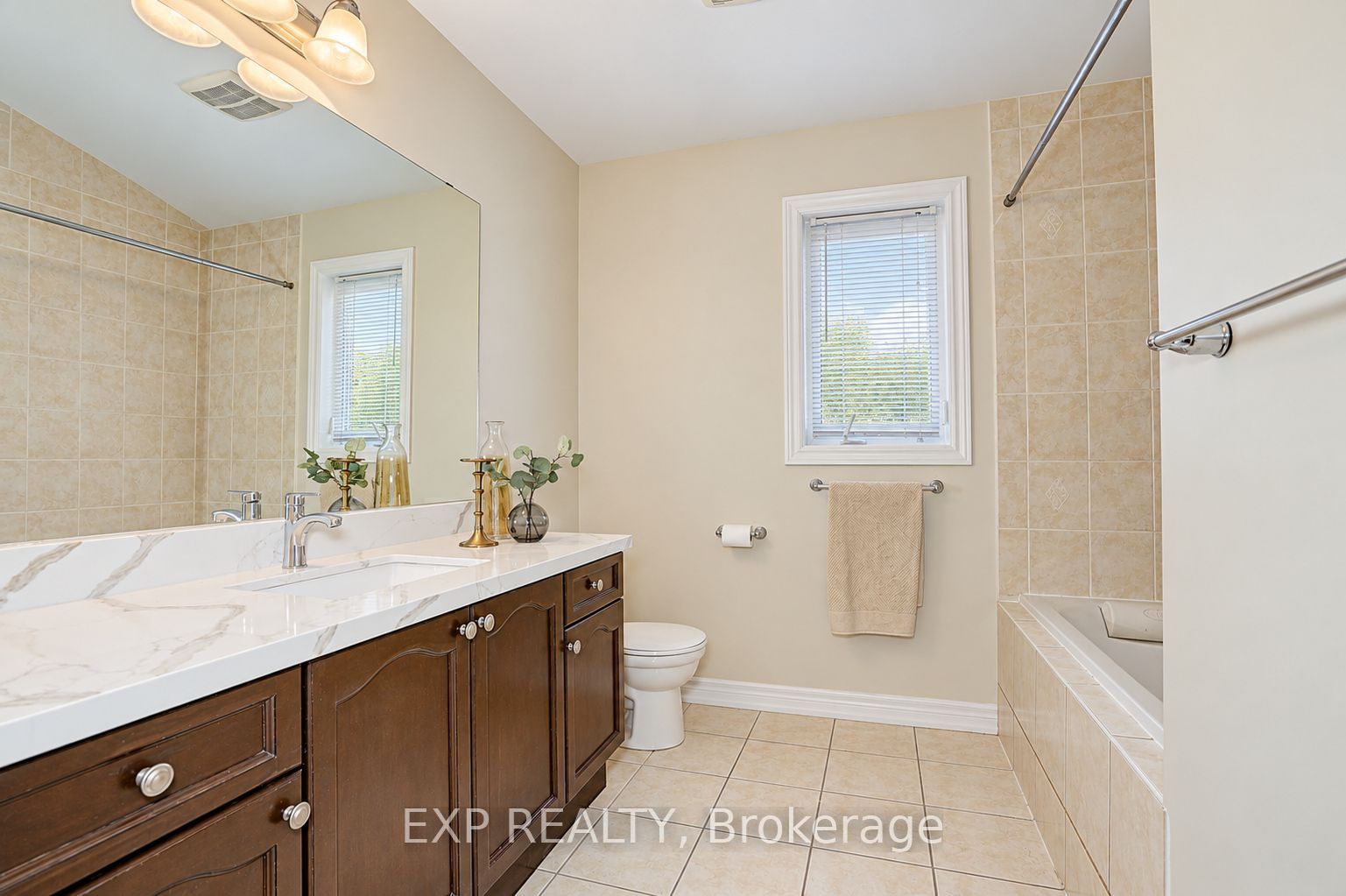 240 Aspenwood Drive Property Photo 28