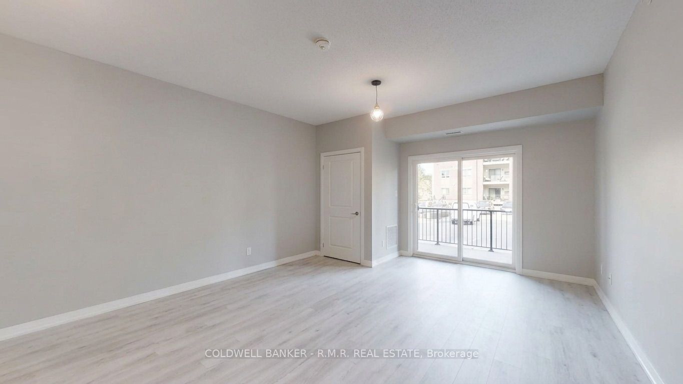 157 Wellington Street E 103 Property Photo 4