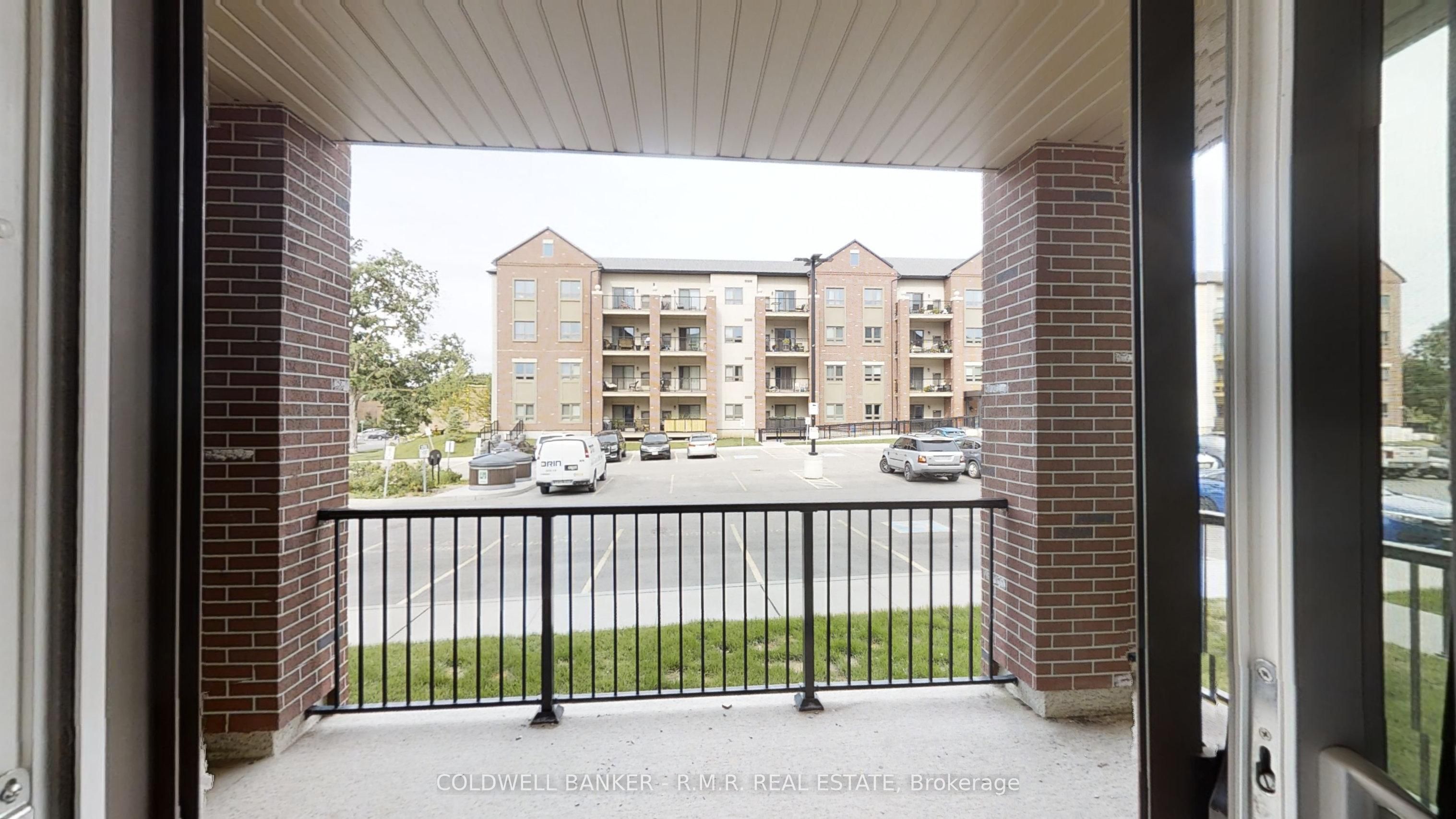 157 Wellington Street E 103 Property Photo 32