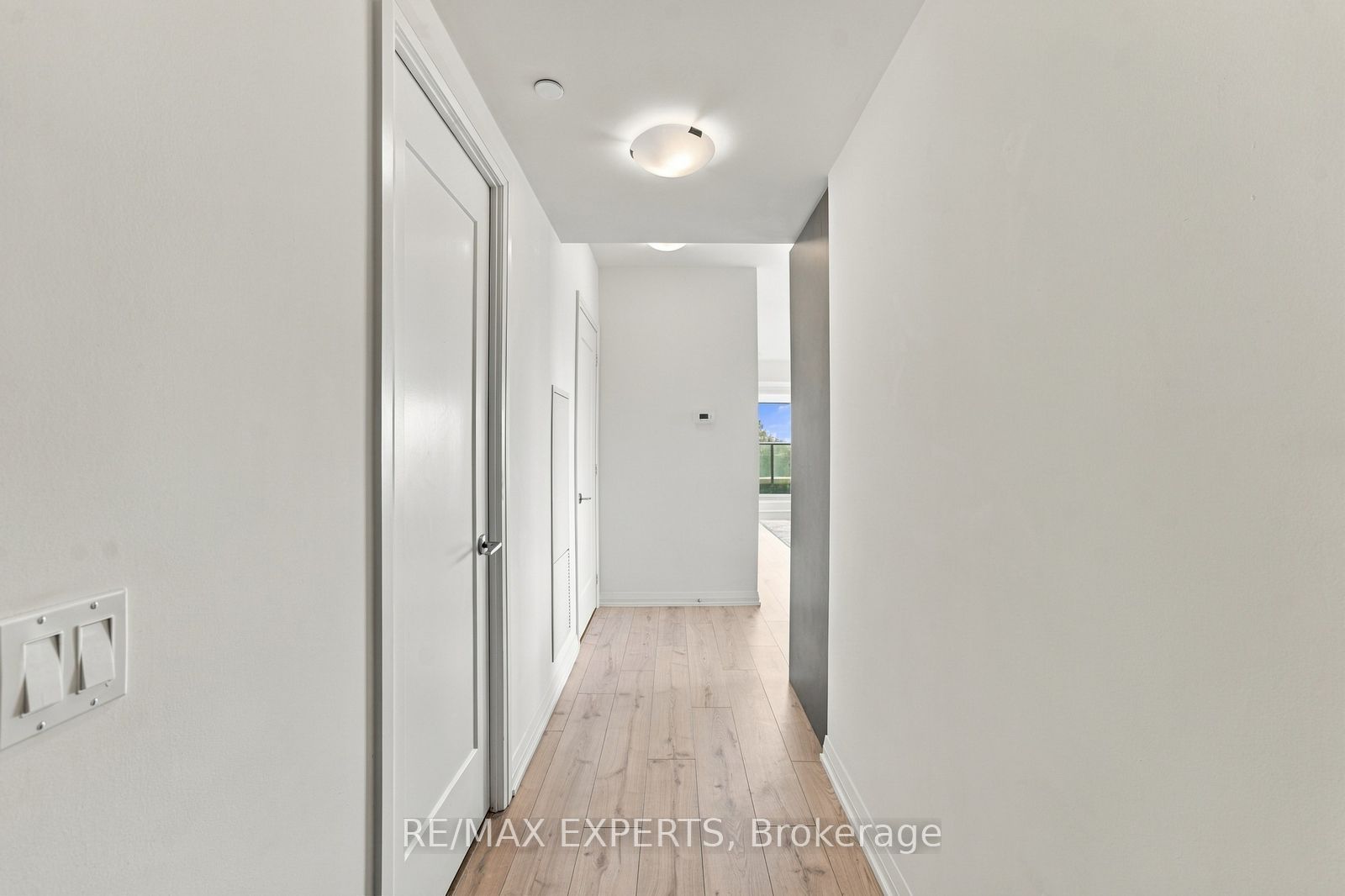 8960 Jane Street 224 Property Photo 7