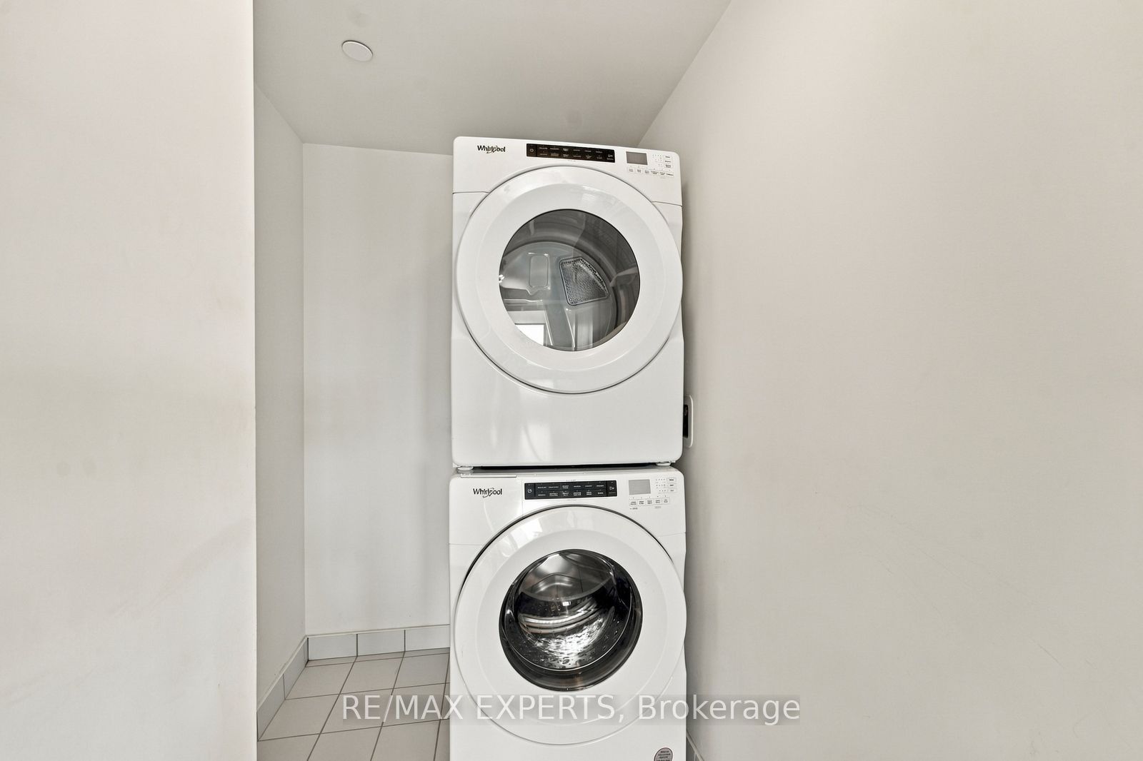 8960 Jane Street 224 Property Photo 29