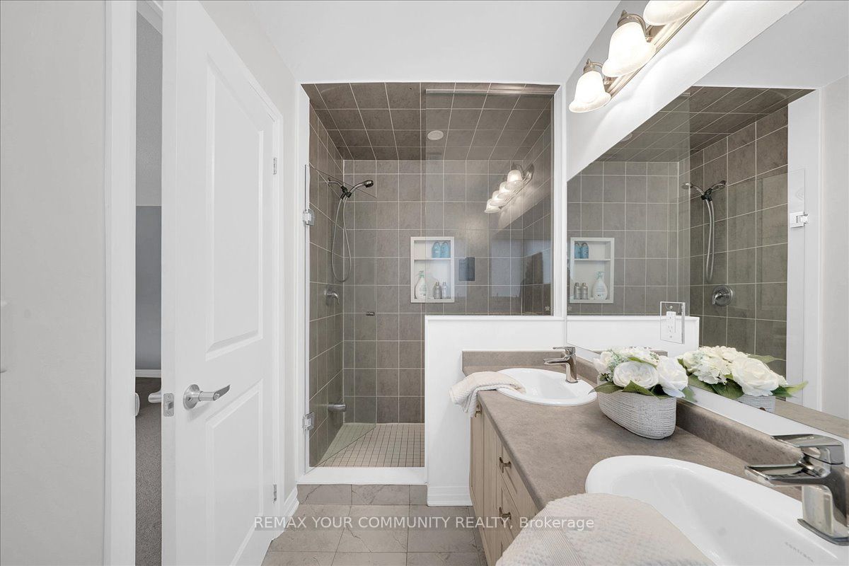 211 Landolfi Way Property Photo 30