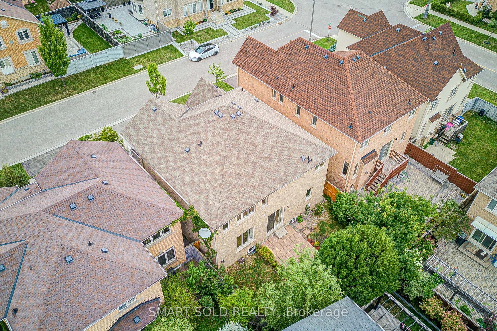 47 Township Avenue Property Photo 4