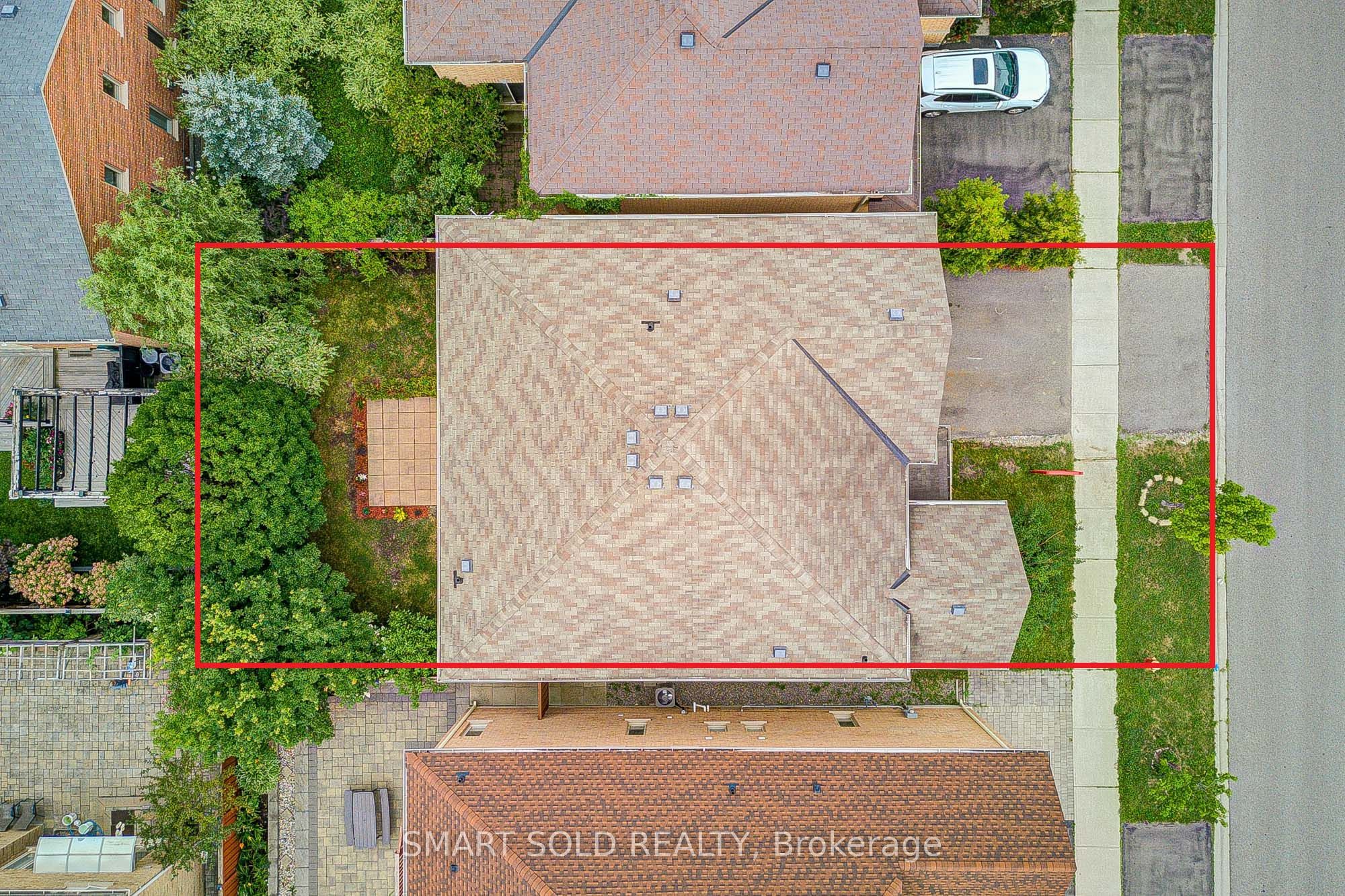 47 Township Avenue Property Photo 6