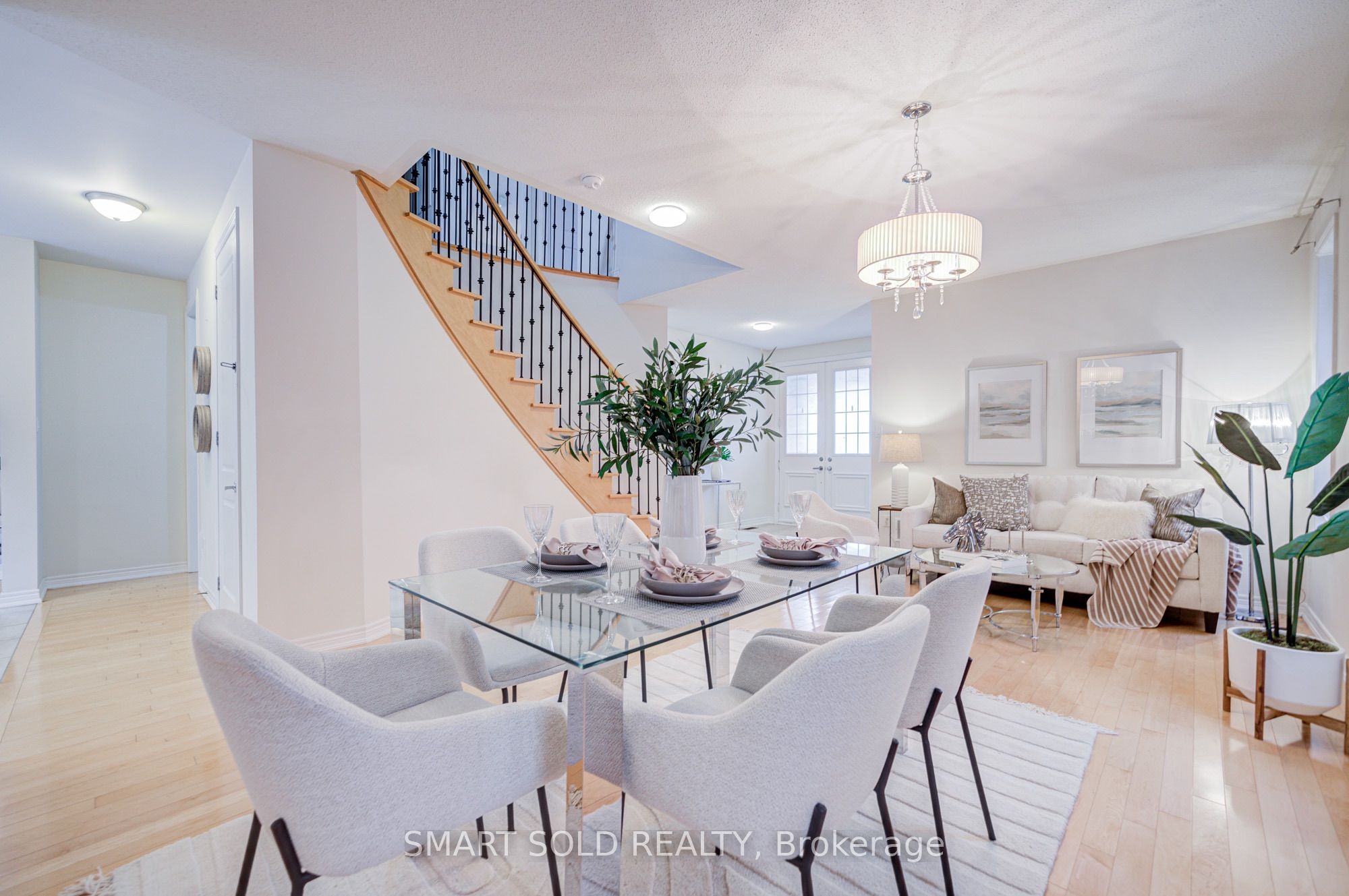 47 Township Avenue Property Photo 18
