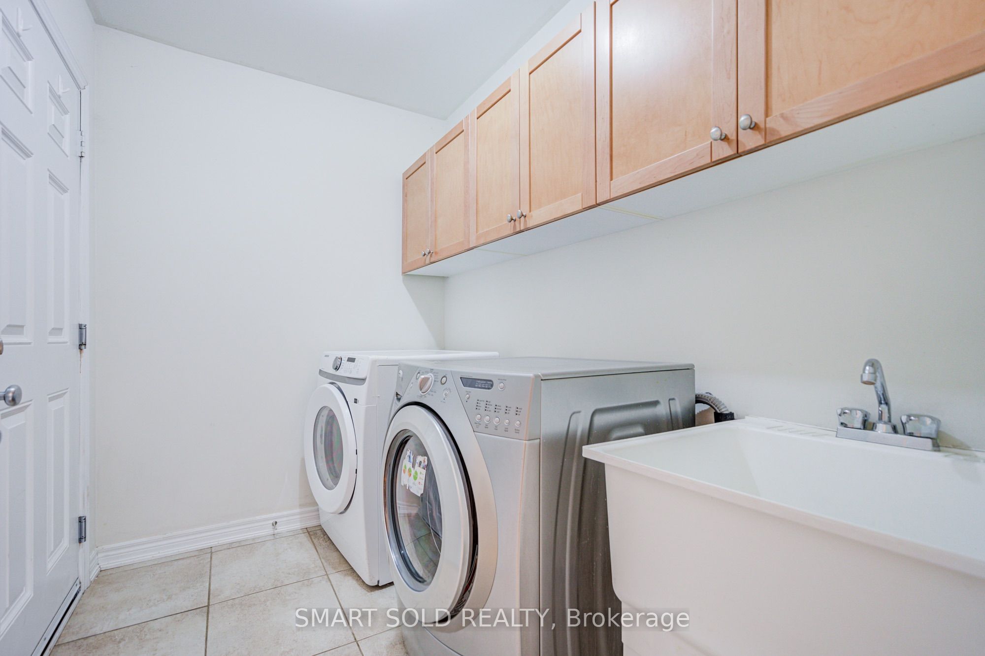 47 Township Avenue Property Photo 29