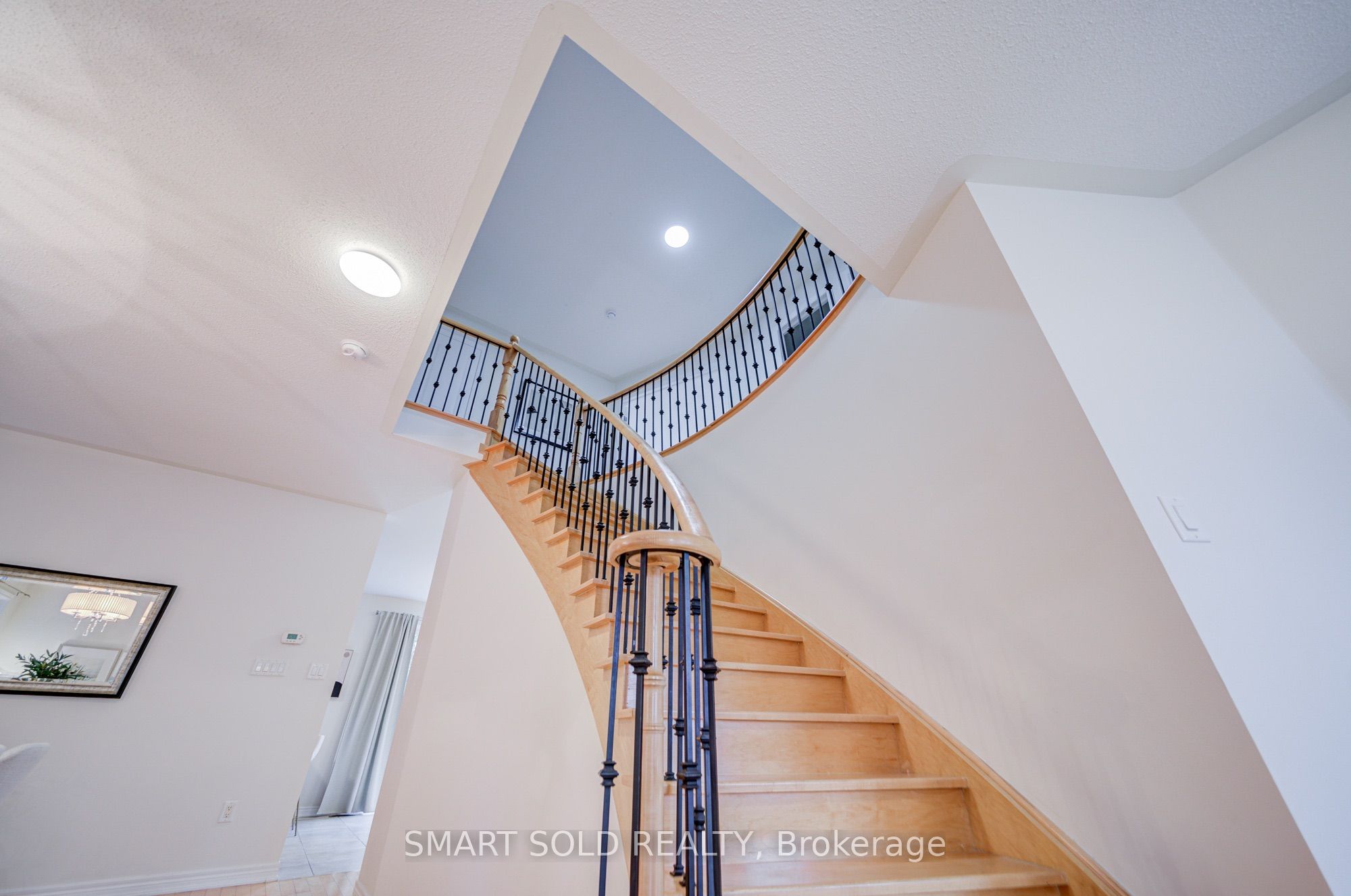 47 Township Avenue Property Photo 30