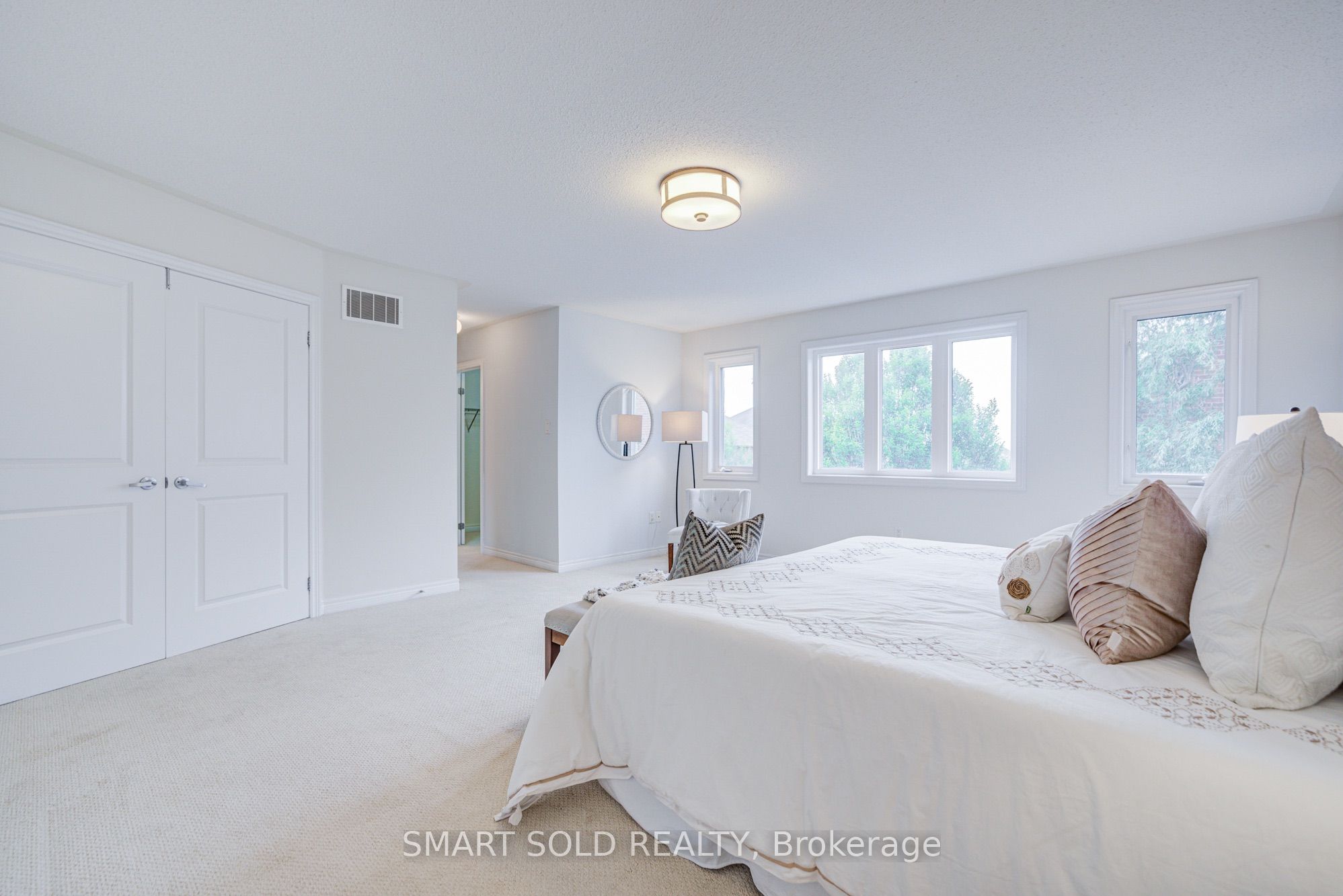 47 Township Avenue Property Photo 35