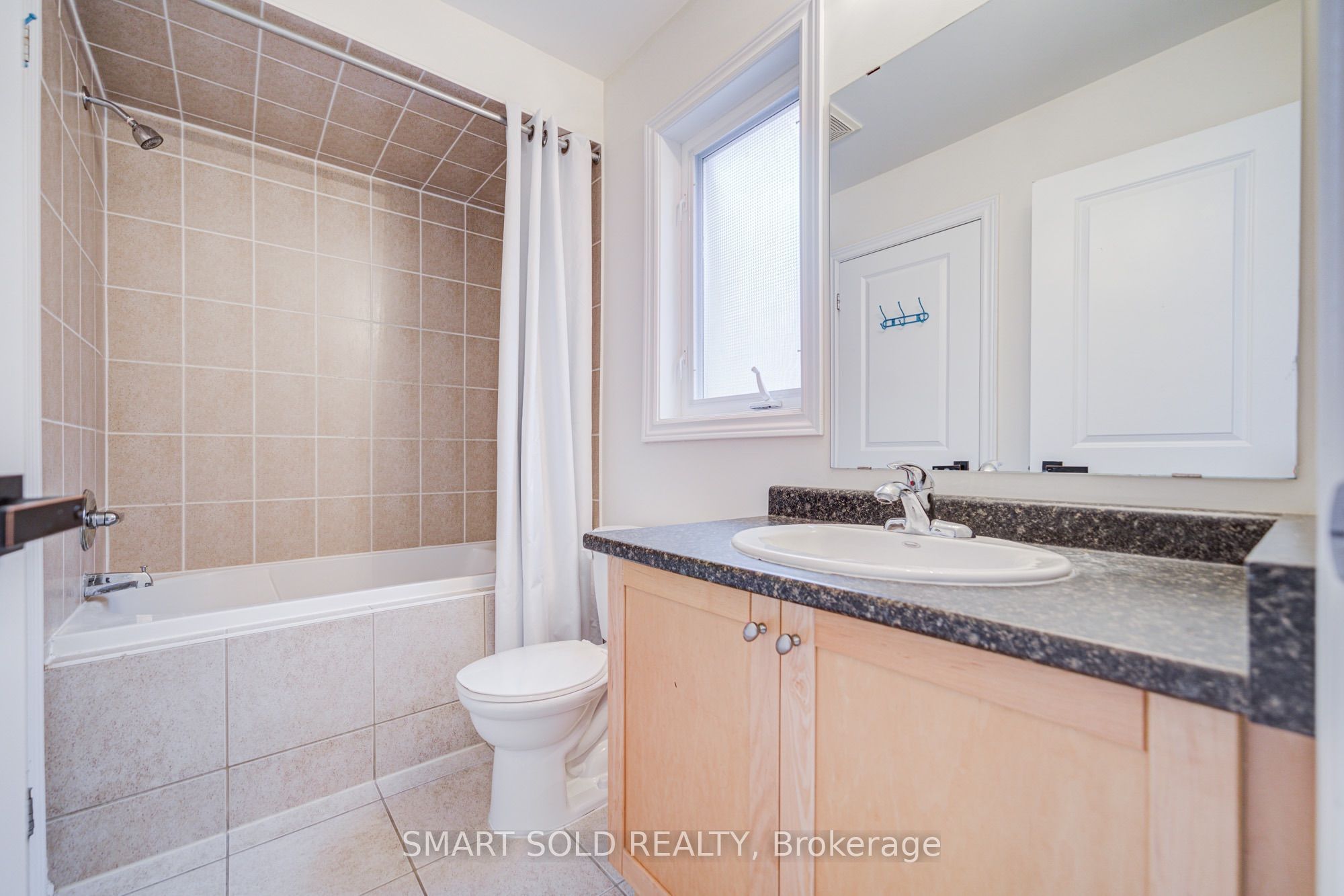 47 Township Avenue Property Photo 40