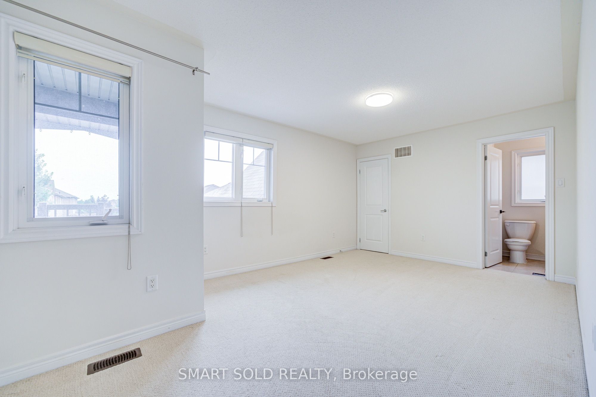 47 Township Avenue Property Photo 41