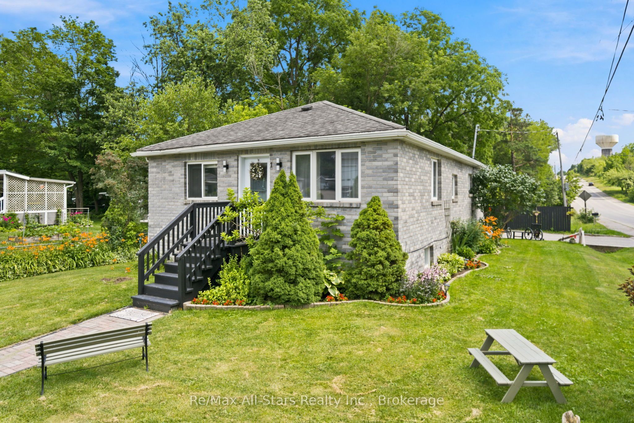 1 Maple Grove Street Property Photo 2