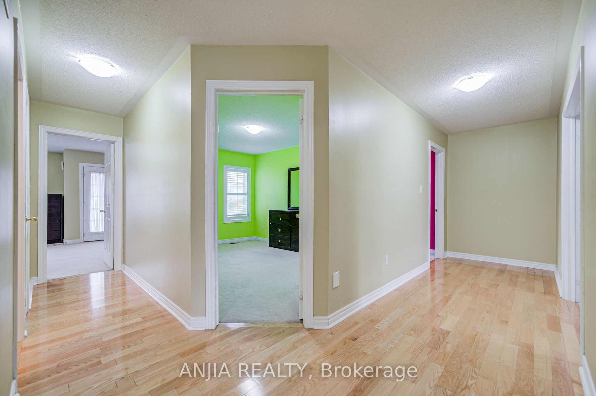 23 Ayhart Street E Property Photo 29