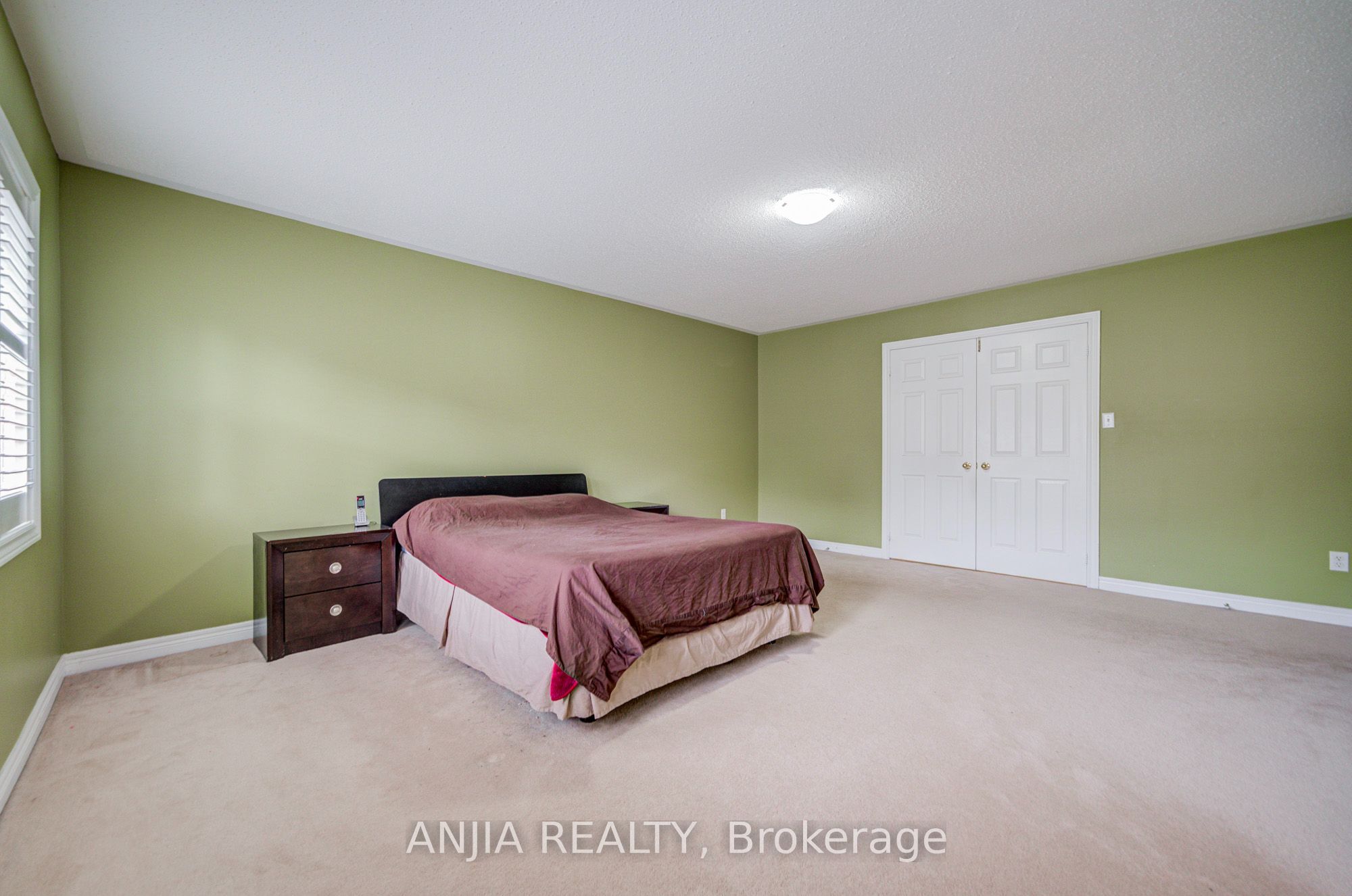 23 Ayhart Street E Property Photo 42