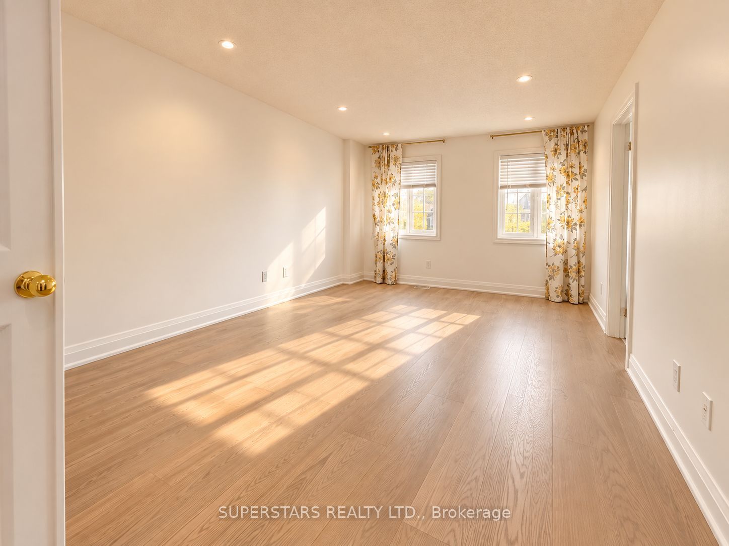 170 South Unionville Avenue Property Photo 14