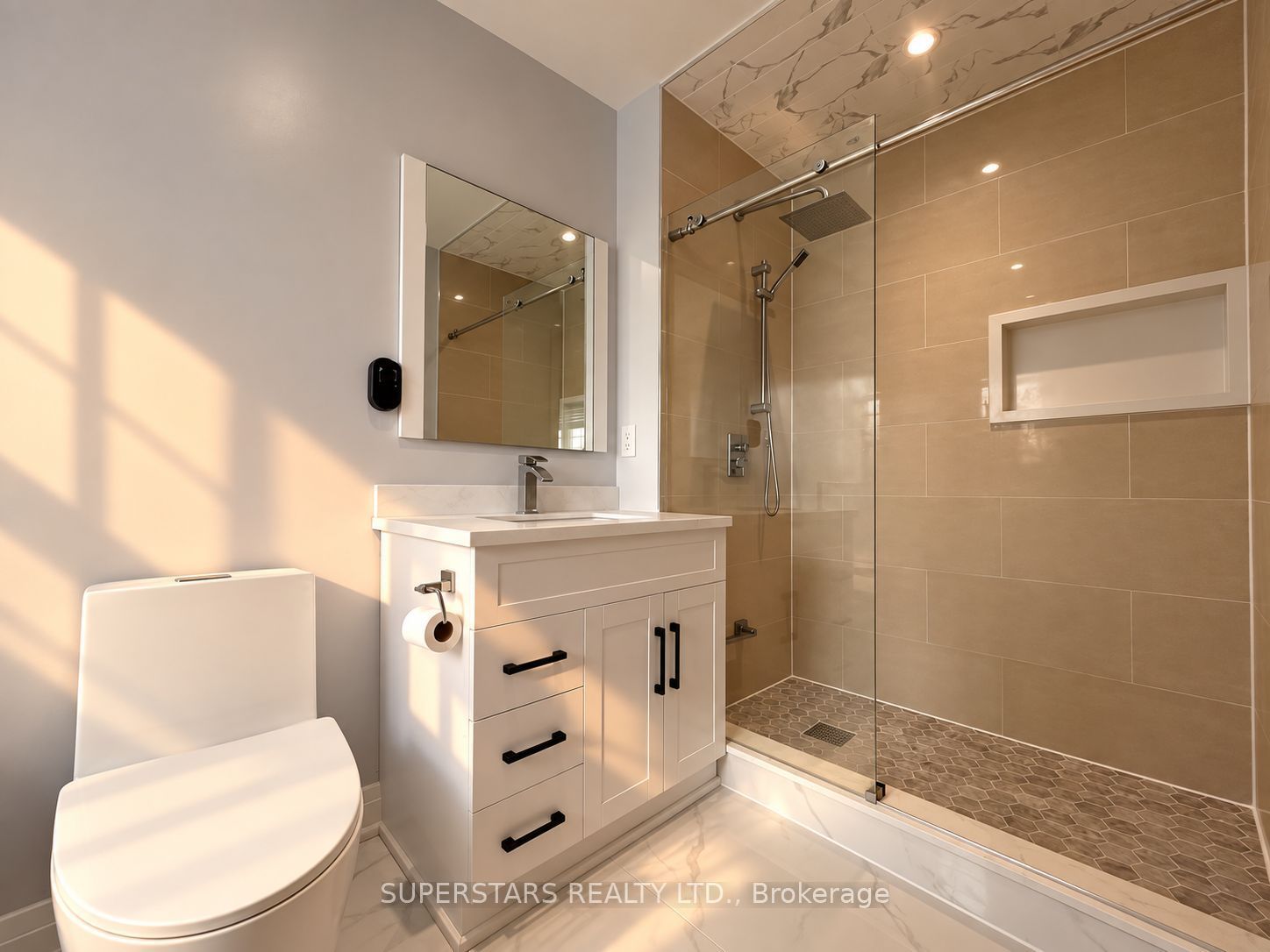 170 South Unionville Avenue Property Photo 15