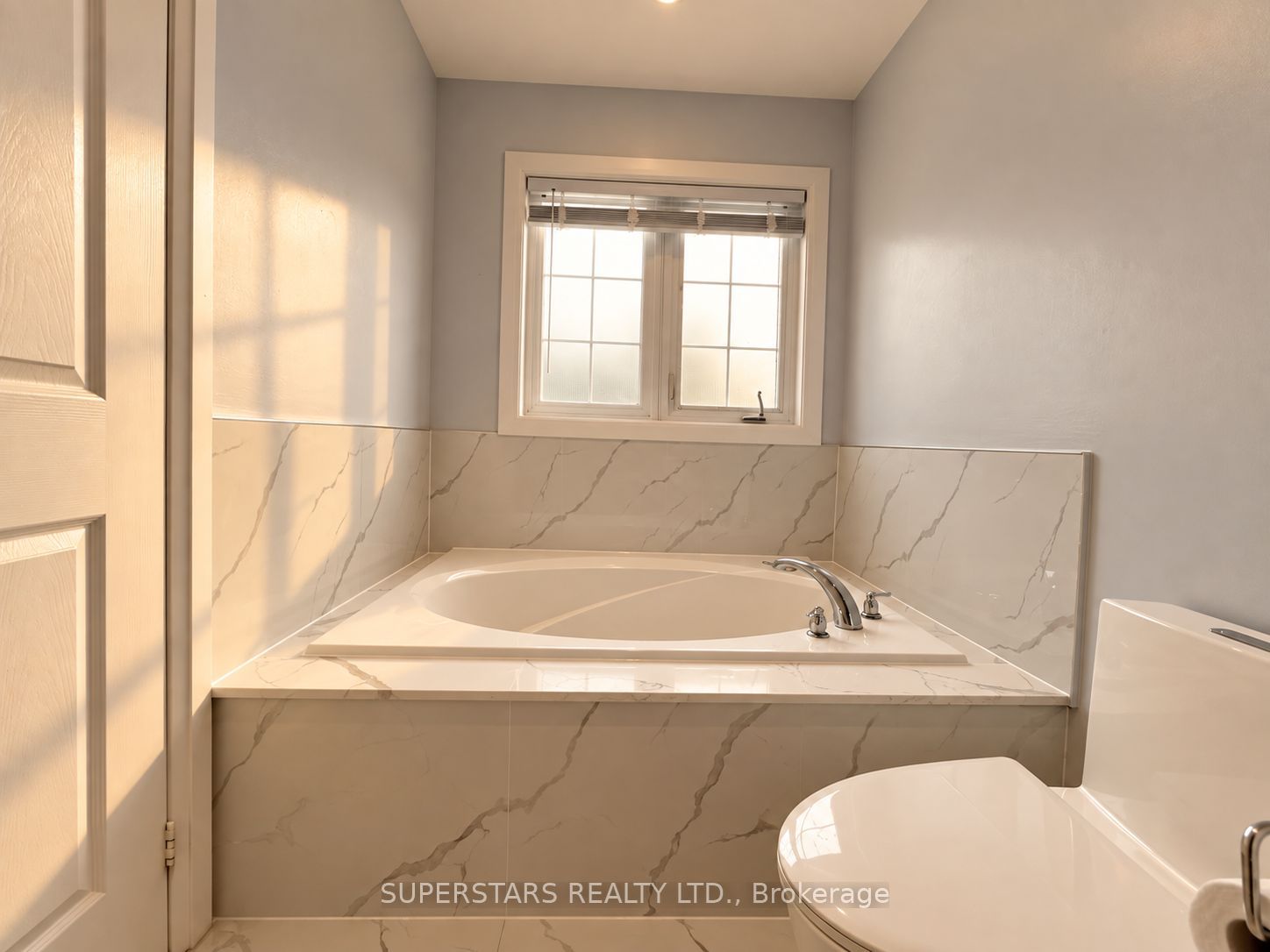 170 South Unionville Avenue Property Photo 16