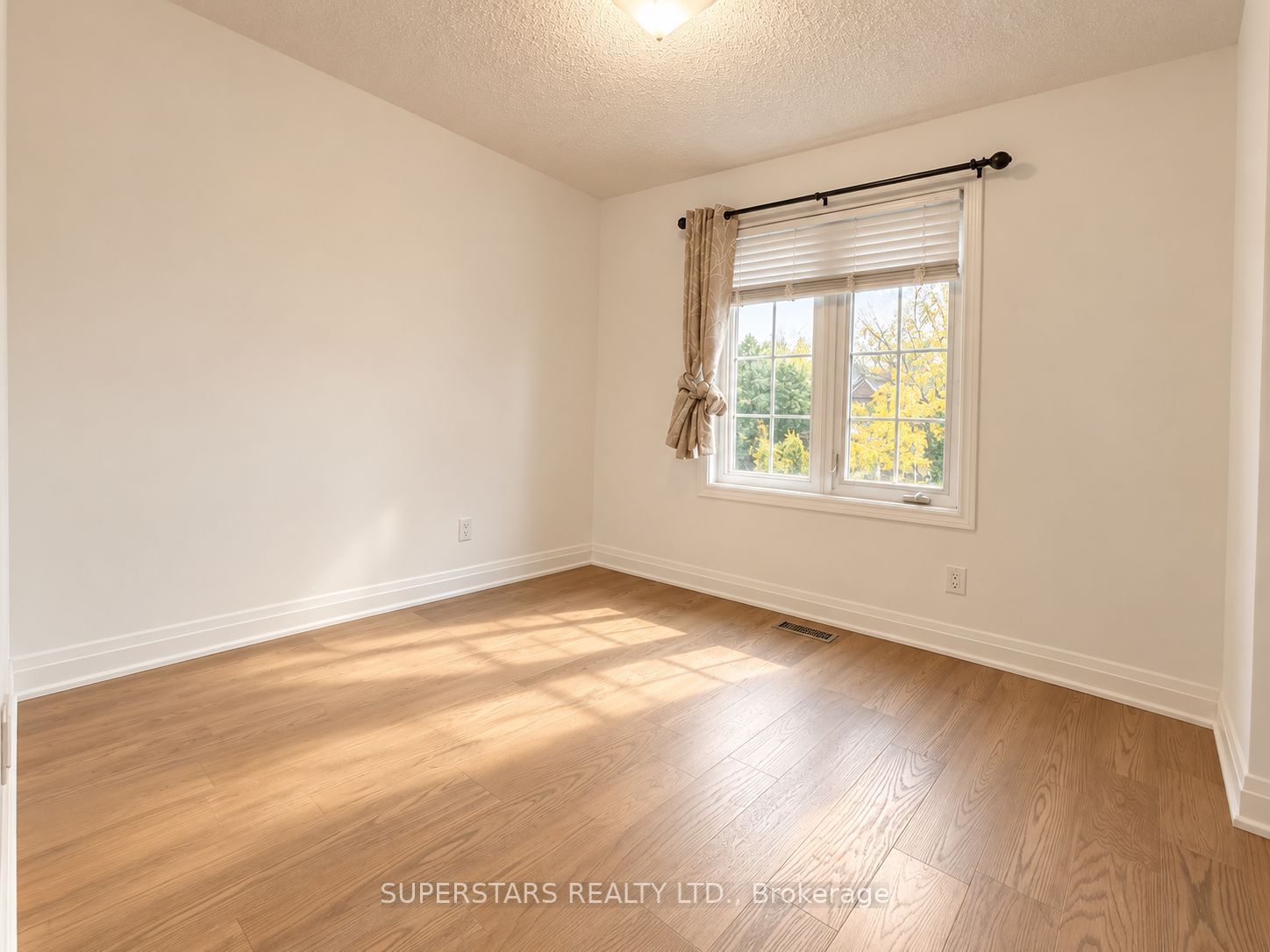 170 South Unionville Avenue Property Photo 17