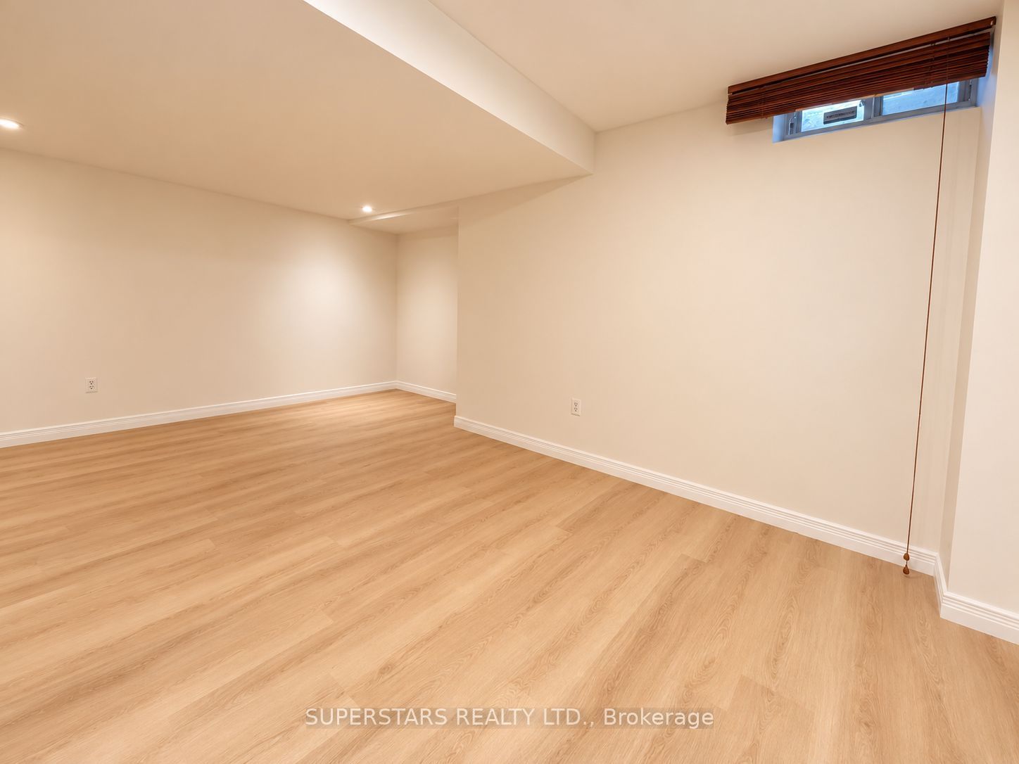 170 South Unionville Avenue Property Photo 23