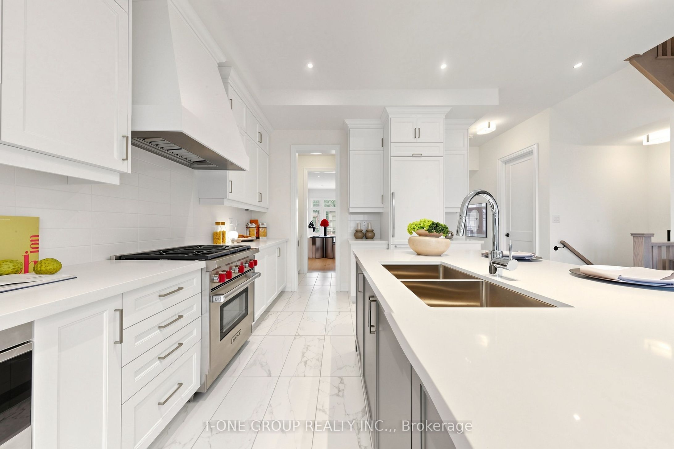 75 West Village Lane Property Photo 9