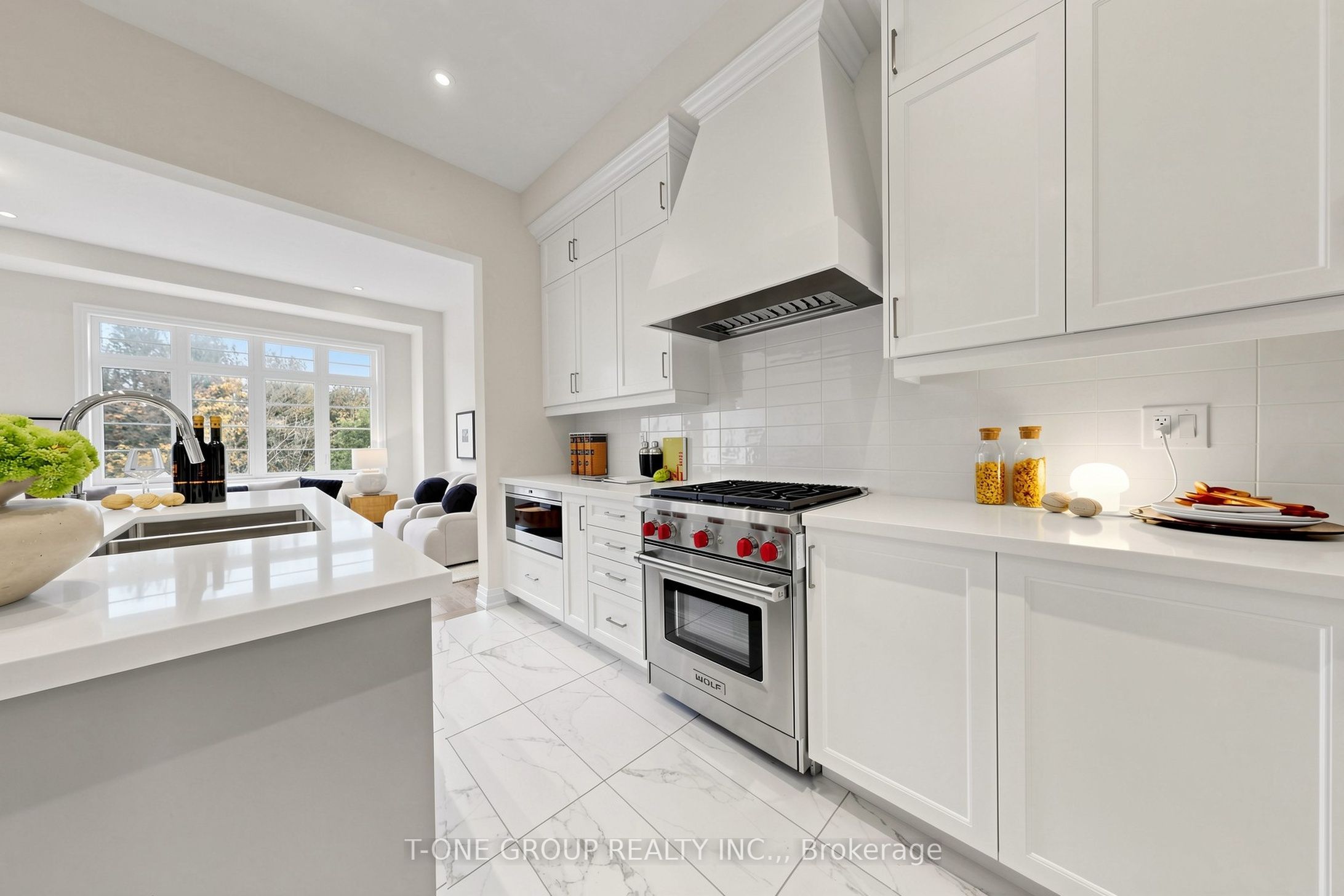 75 West Village Lane Property Photo 10