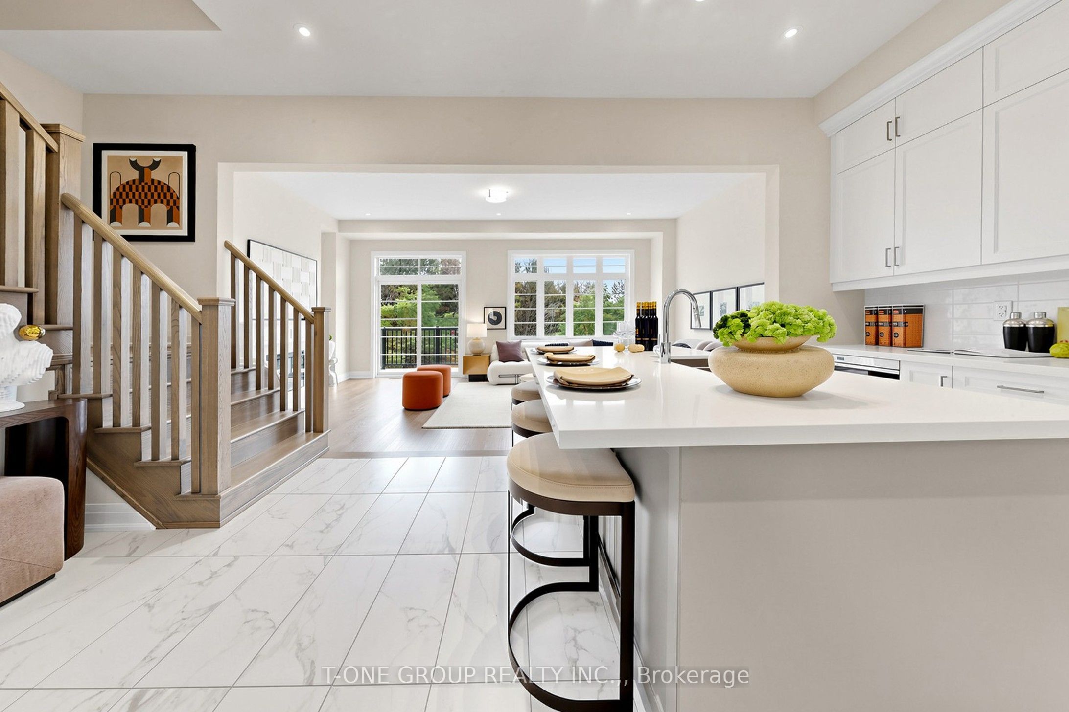 75 West Village Lane Property Photo 12
