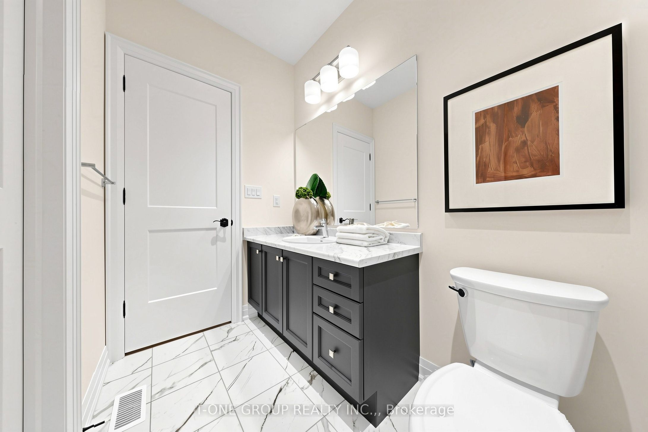 75 West Village Lane Property Photo 42