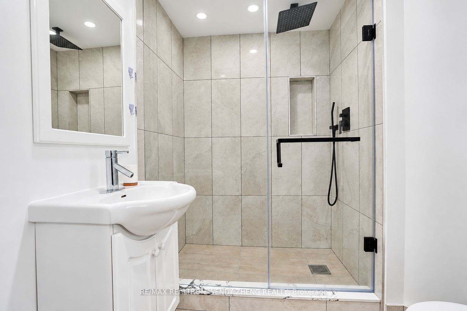 22 West Side Drive Property Photo 47