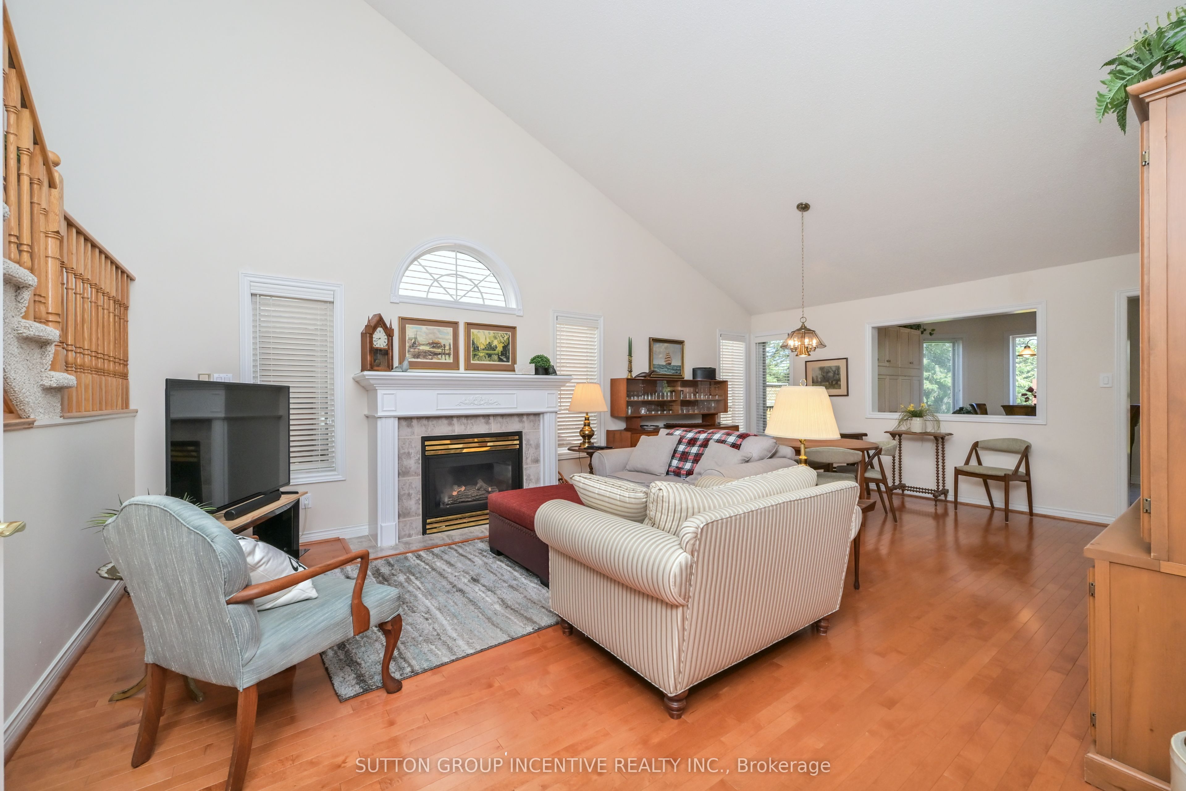 17 Sunset Boulevard Property Photo 5