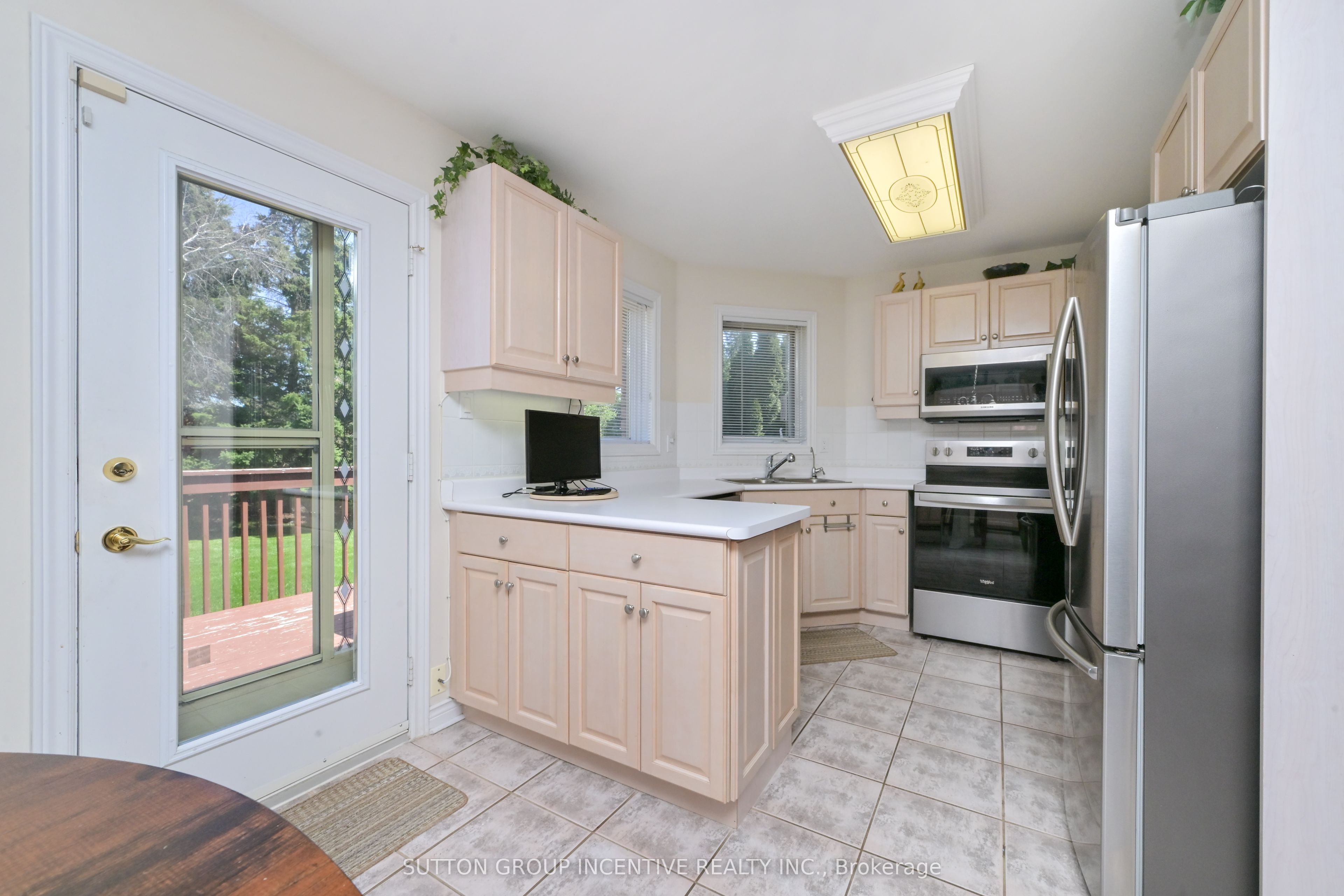 17 Sunset Boulevard Property Photo 10