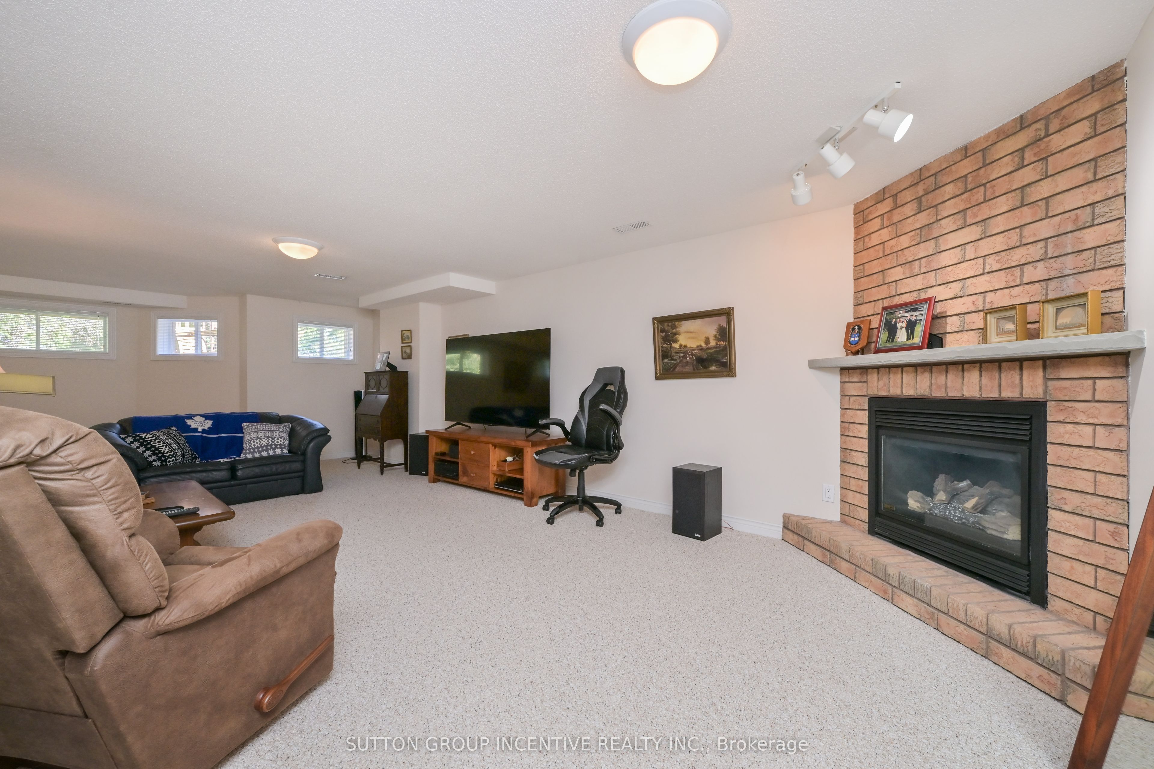 17 Sunset Boulevard Property Photo 23
