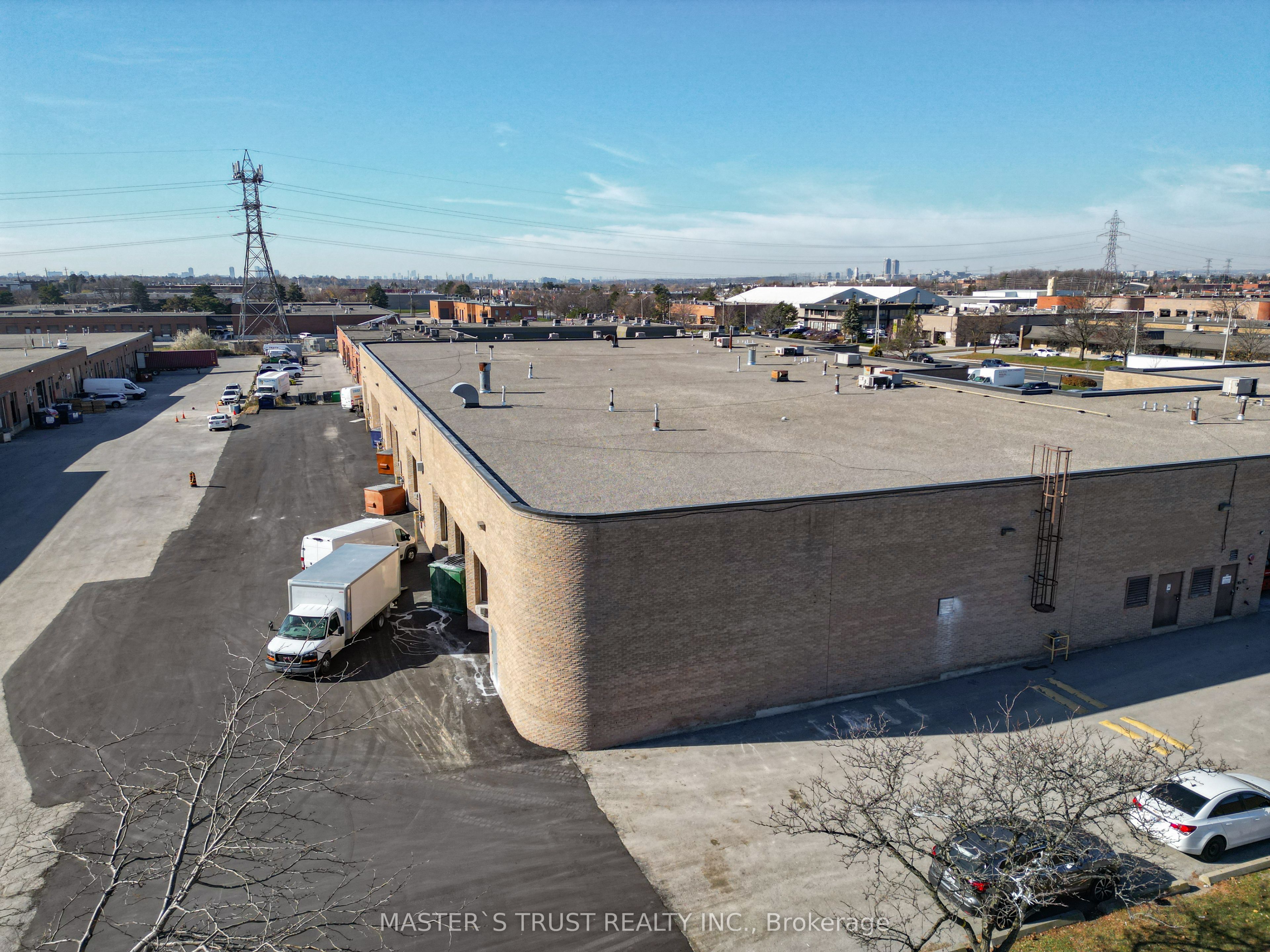 861 Denison Street Property Photo 6