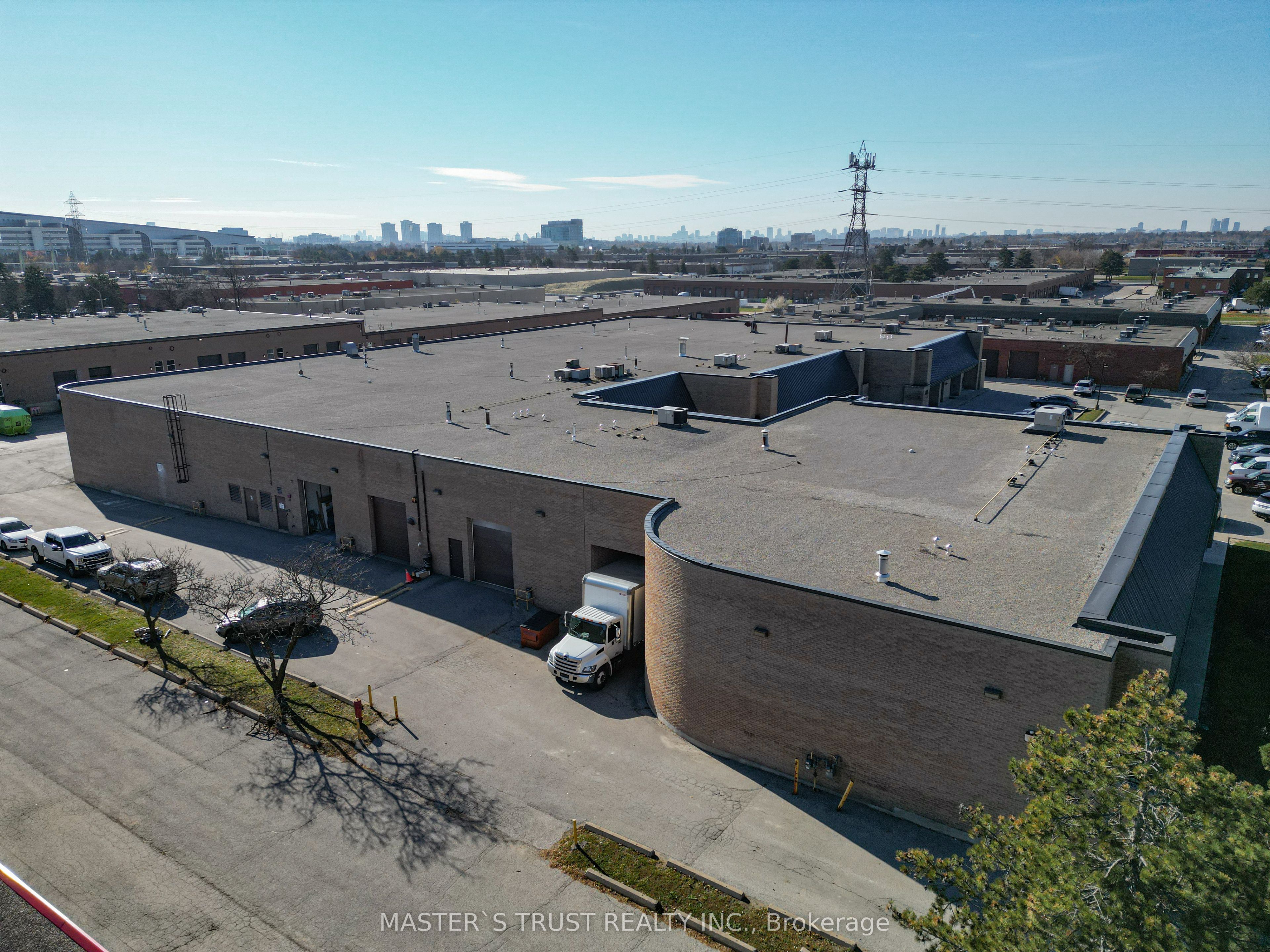 861 Denison Street Property Photo 8