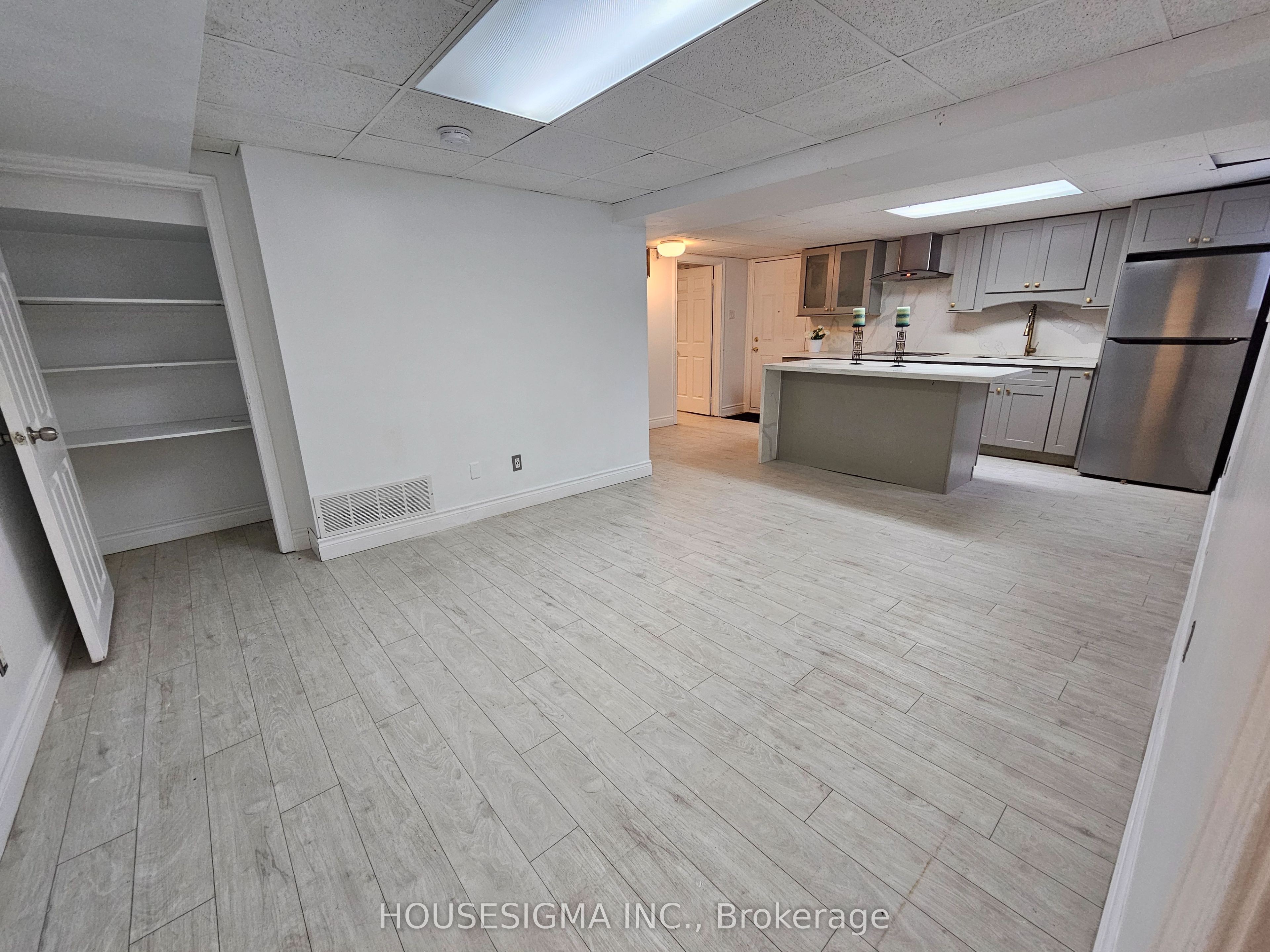 65 Randall Avenue Property Photo 6
